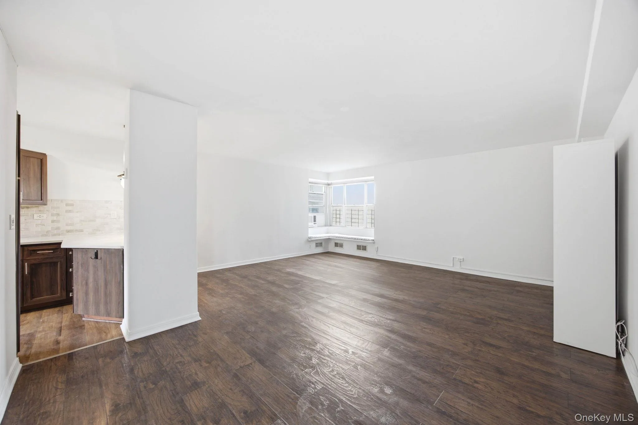 575 Grand Street, New York, NY, 3 Bedrooms Bedrooms, 6 Rooms Rooms,2 BathroomsBathrooms,Residential,For Rent,Grand,0,KEY1016228 575 Grand Street, New York, NY, 3 Bedrooms Bedrooms, 6 Rooms Rooms,2 BathroomsBathrooms,Residential,For Rent,Grand,0,KEY1016228