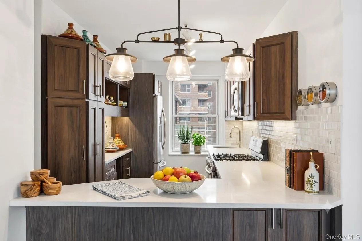 Virtually staged kitchen Virtually staged kitchen