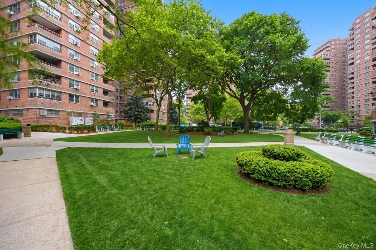 575 Grand Street, New York, NY, 3 Bedrooms Bedrooms, 6 Rooms Rooms,2 BathroomsBathrooms,Residential,For Rent,Grand,0,KEY1016228 575 Grand Street, New York, NY, 3 Bedrooms Bedrooms, 6 Rooms Rooms,2 BathroomsBathrooms,Residential,For Rent,Grand,0,KEY1016228
