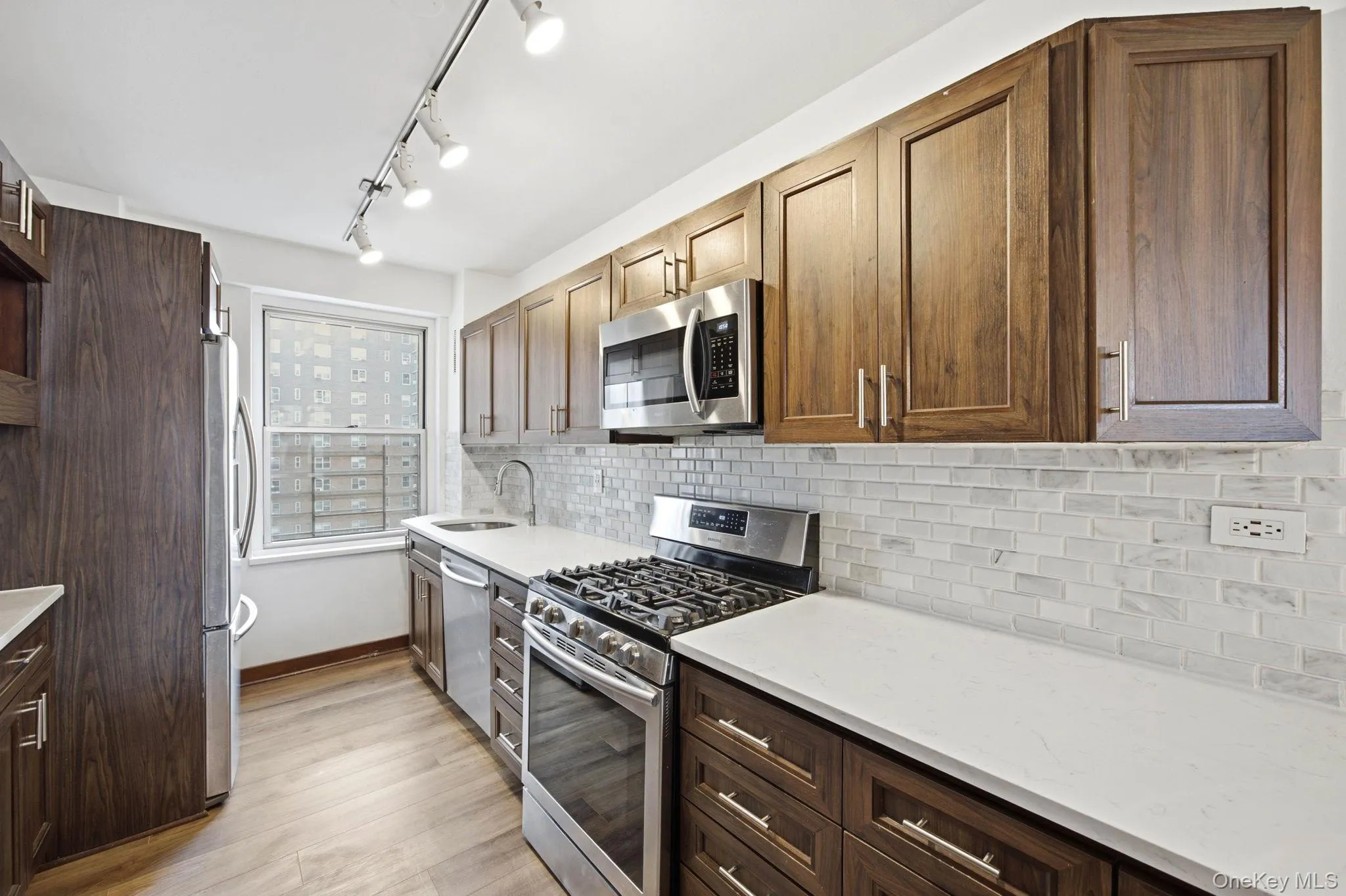 575 Grand Street, New York, NY, 3 Bedrooms Bedrooms, 6 Rooms Rooms,2 BathroomsBathrooms,Residential,For Rent,Grand,0,KEY1016228 575 Grand Street, New York, NY, 3 Bedrooms Bedrooms, 6 Rooms Rooms,2 BathroomsBathrooms,Residential,For Rent,Grand,0,KEY1016228