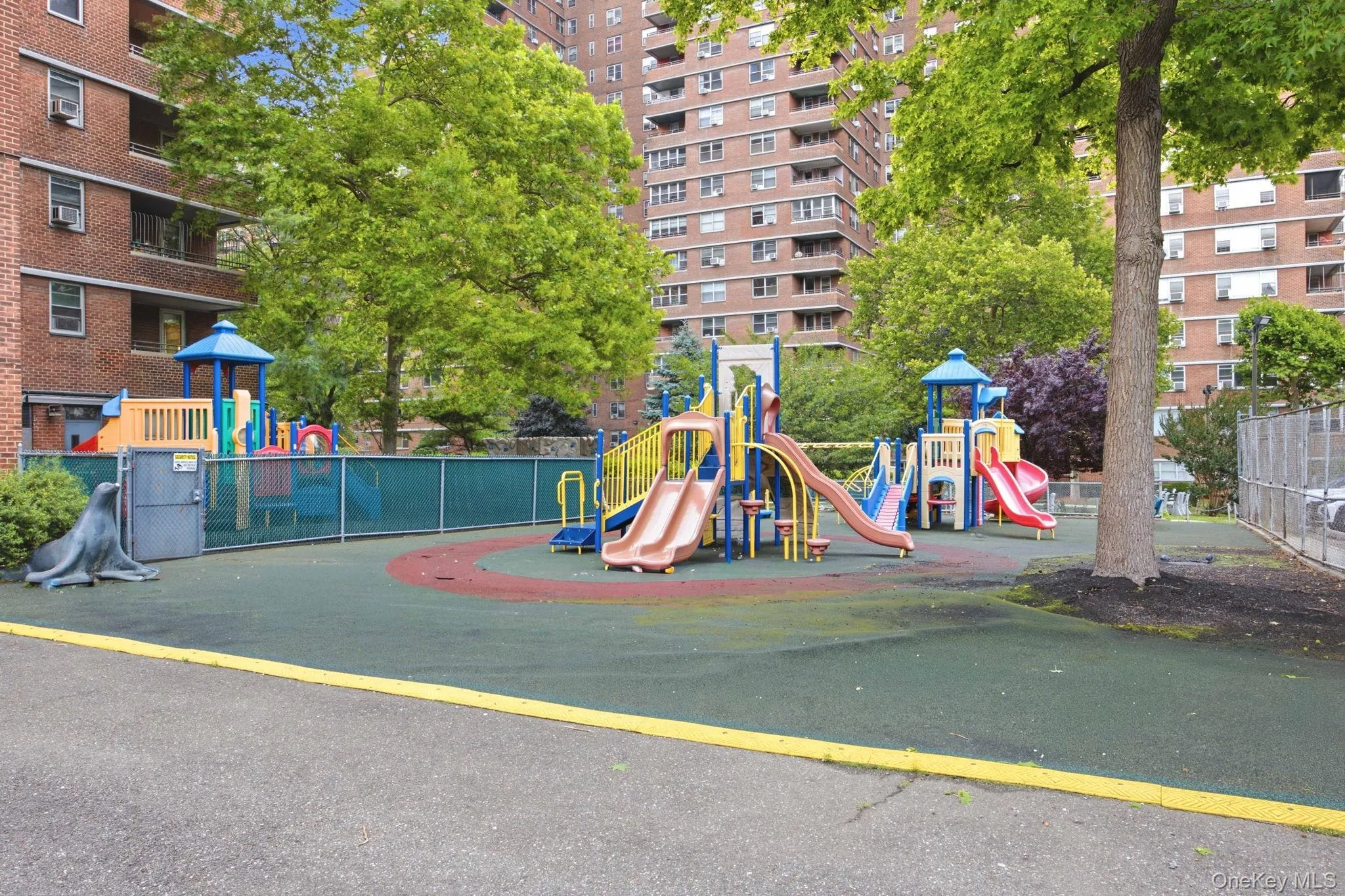 575 Grand Street, New York, NY, 3 Bedrooms Bedrooms, 6 Rooms Rooms,2 BathroomsBathrooms,Residential,For Rent,Grand,0,KEY1016228 575 Grand Street, New York, NY, 3 Bedrooms Bedrooms, 6 Rooms Rooms,2 BathroomsBathrooms,Residential,For Rent,Grand,0,KEY1016228