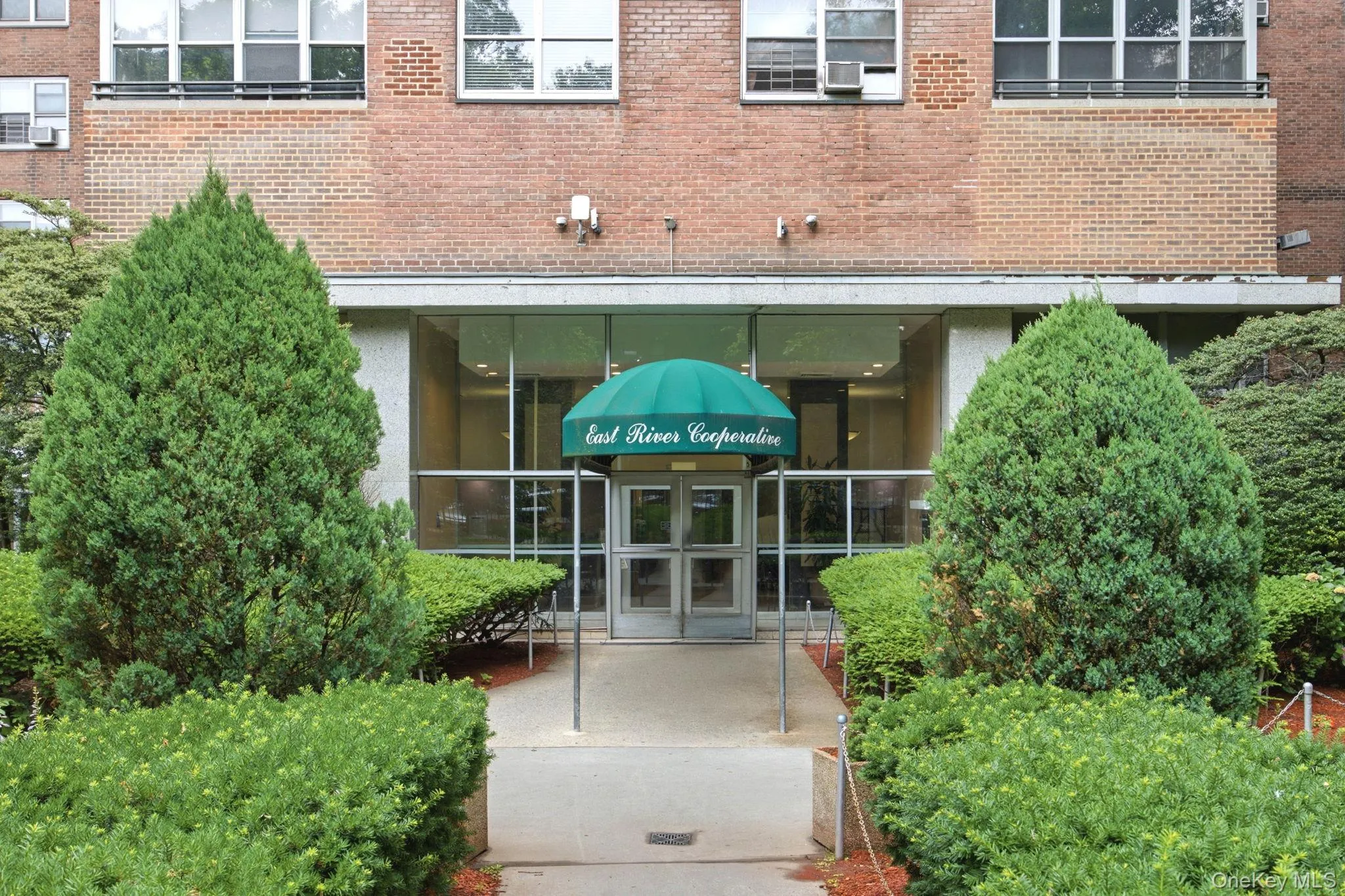 575 Grand Street, New York, NY, 3 Bedrooms Bedrooms, 6 Rooms Rooms,2 BathroomsBathrooms,Residential,For Rent,Grand,0,KEY1016228 575 Grand Street, New York, NY, 3 Bedrooms Bedrooms, 6 Rooms Rooms,2 BathroomsBathrooms,Residential,For Rent,Grand,0,KEY1016228