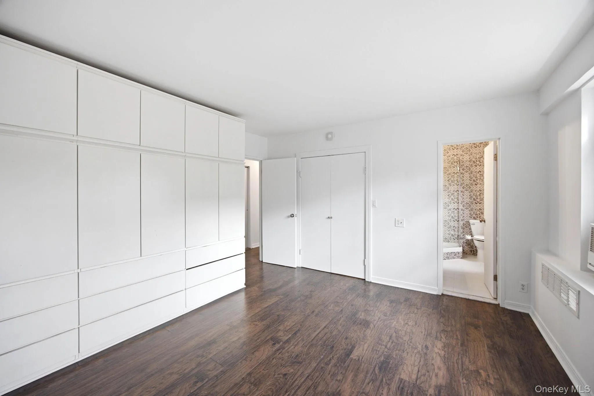 575 Grand Street, New York, NY, 3 Bedrooms Bedrooms, 6 Rooms Rooms,2 BathroomsBathrooms,Residential,For Rent,Grand,0,KEY1016228 575 Grand Street, New York, NY, 3 Bedrooms Bedrooms, 6 Rooms Rooms,2 BathroomsBathrooms,Residential,For Rent,Grand,0,KEY1016228