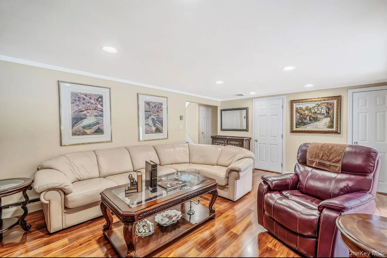 3824 Illona Lane, Hempstead, NY, 4 Bedrooms Bedrooms, 8 Rooms Rooms,3 BathroomsBathrooms,Residential,For Rent,Illona,0,1016230 3824 Illona Lane, Hempstead, NY, 4 Bedrooms Bedrooms, 8 Rooms Rooms,3 BathroomsBathrooms,Residential,For Rent,Illona,0,1016230