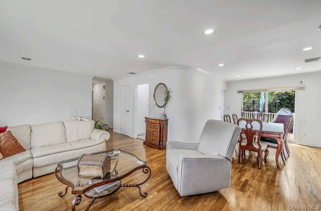 3824 Illona Lane, Hempstead, NY, 4 Bedrooms Bedrooms, 8 Rooms Rooms,3 BathroomsBathrooms,Residential,For Rent,Illona,0,1016230 3824 Illona Lane, Hempstead, NY, 4 Bedrooms Bedrooms, 8 Rooms Rooms,3 BathroomsBathrooms,Residential,For Rent,Illona,0,1016230