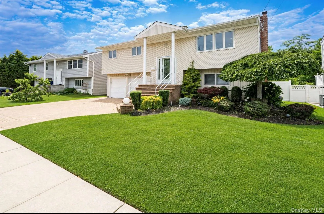 3824 Illona Lane, Hempstead, NY, 4 Bedrooms Bedrooms, 8 Rooms Rooms,3 BathroomsBathrooms,Residential,For Rent,Illona,0,1016230 3824 Illona Lane, Hempstead, NY, 4 Bedrooms Bedrooms, 8 Rooms Rooms,3 BathroomsBathrooms,Residential,For Rent,Illona,0,1016230