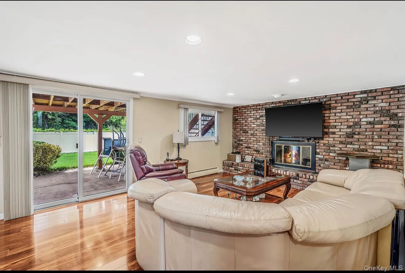 3824 Illona Lane, Hempstead, NY, 4 Bedrooms Bedrooms, 8 Rooms Rooms,3 BathroomsBathrooms,Residential,For Rent,Illona,0,1016230 3824 Illona Lane, Hempstead, NY, 4 Bedrooms Bedrooms, 8 Rooms Rooms,3 BathroomsBathrooms,Residential,For Rent,Illona,0,1016230