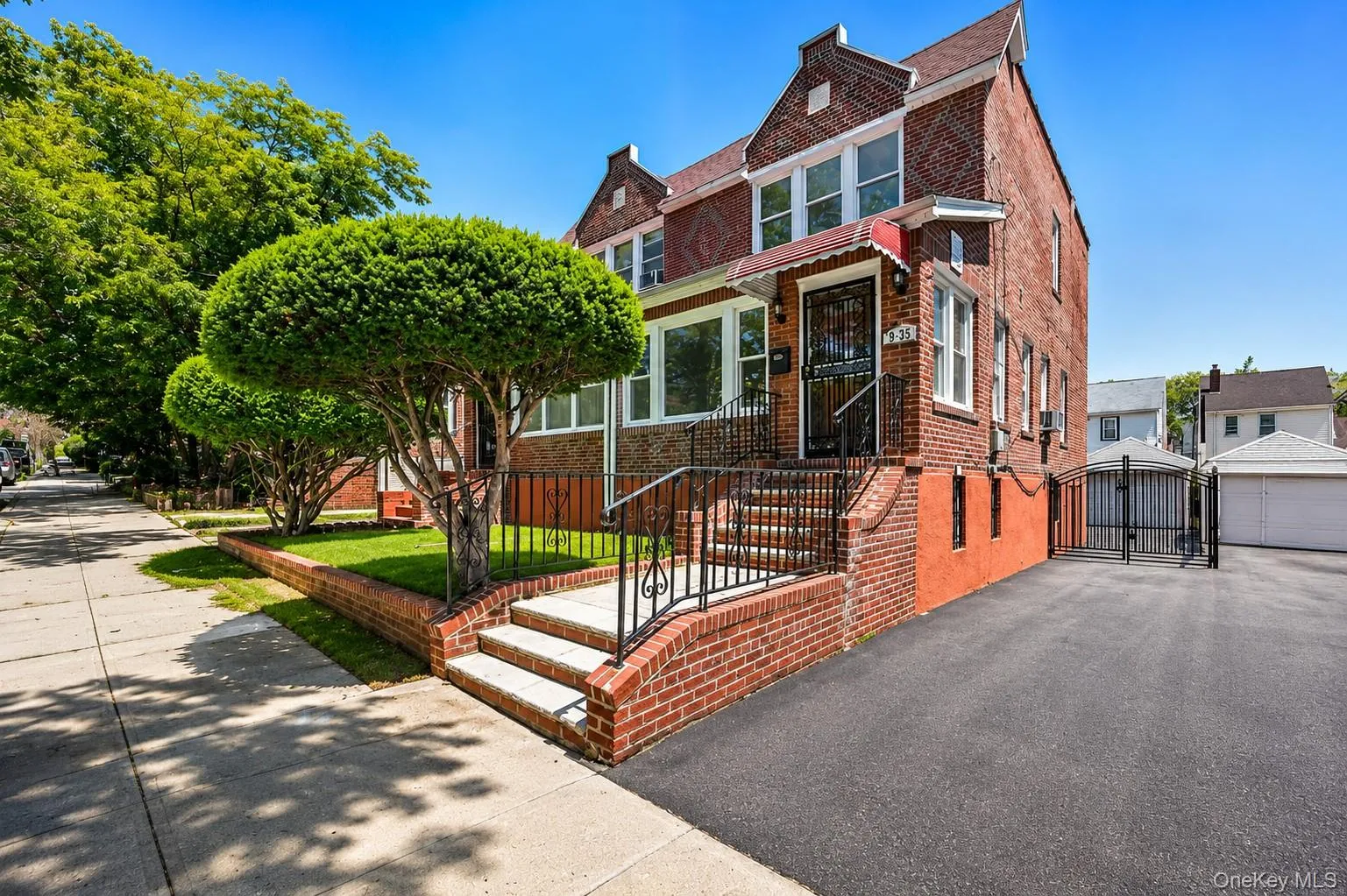 88-35 Vanderveer Street, New York, NY, 3 Bedrooms Bedrooms, 7 Rooms Rooms,2 BathroomsBathrooms,Residential,For Rent,Vanderveer,0,KEY1016231 88-35 Vanderveer Street, New York, NY, 3 Bedrooms Bedrooms, 7 Rooms Rooms,2 BathroomsBathrooms,Residential,For Rent,Vanderveer,0,KEY1016231