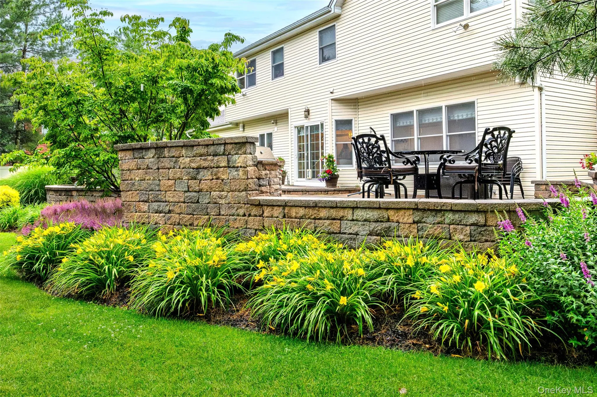 56 Sage Hollow Court, Huntington, NY, 5 Bedrooms Bedrooms, 11 Rooms Rooms,3 BathroomsBathrooms,Residential,For Rent,Sage Hollow,0,KEY1016233 56 Sage Hollow Court, Huntington, NY, 5 Bedrooms Bedrooms, 11 Rooms Rooms,3 BathroomsBathrooms,Residential,For Rent,Sage Hollow,0,KEY1016233