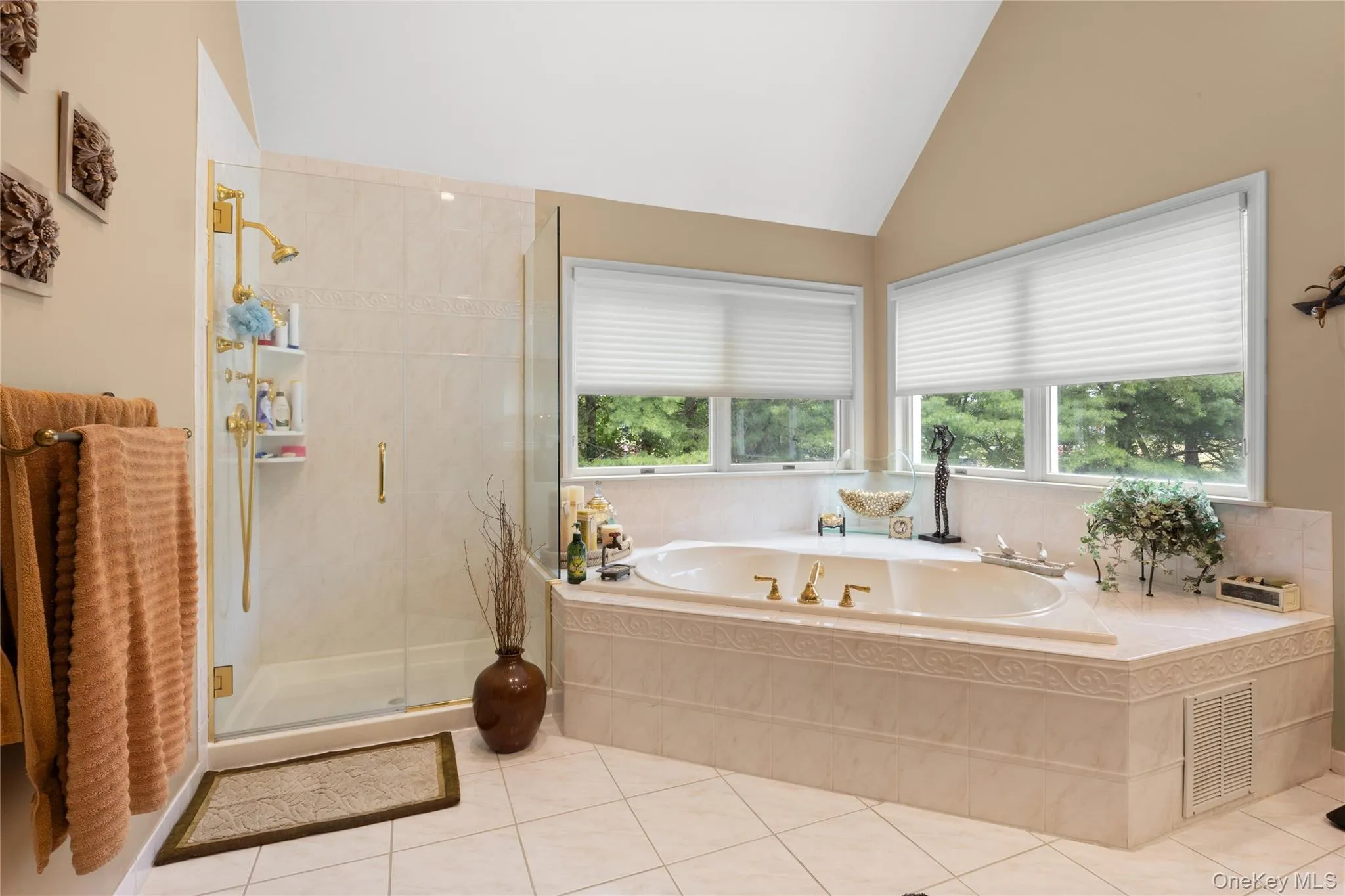56 Sage Hollow Court, Huntington, NY, 5 Bedrooms Bedrooms, 11 Rooms Rooms,3 BathroomsBathrooms,Residential,For Rent,Sage Hollow,0,KEY1016233 56 Sage Hollow Court, Huntington, NY, 5 Bedrooms Bedrooms, 11 Rooms Rooms,3 BathroomsBathrooms,Residential,For Rent,Sage Hollow,0,KEY1016233