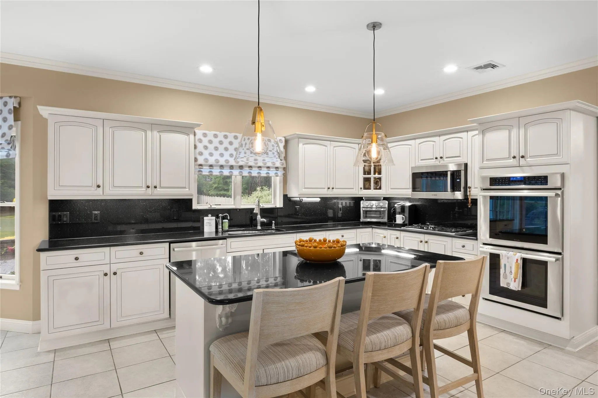 56 Sage Hollow Court, Huntington, NY, 5 Bedrooms Bedrooms, 11 Rooms Rooms,3 BathroomsBathrooms,Residential,For Rent,Sage Hollow,0,KEY1016233 56 Sage Hollow Court, Huntington, NY, 5 Bedrooms Bedrooms, 11 Rooms Rooms,3 BathroomsBathrooms,Residential,For Rent,Sage Hollow,0,KEY1016233