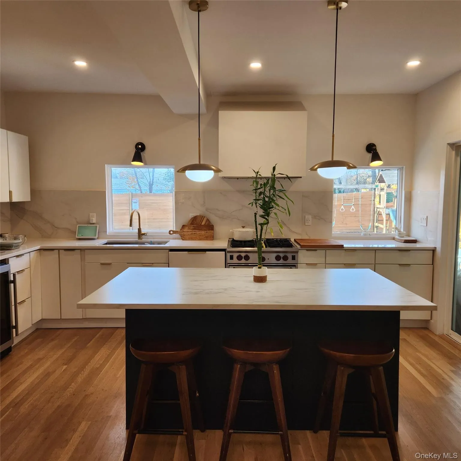 25 Lewis Lane, North Hempstead, NY, 4 Bedrooms Bedrooms, 8 Rooms Rooms,4 BathroomsBathrooms,Residential,For Rent,Lewis,0,1016236 25 Lewis Lane, North Hempstead, NY, 4 Bedrooms Bedrooms, 8 Rooms Rooms,4 BathroomsBathrooms,Residential,For Rent,Lewis,0,1016236