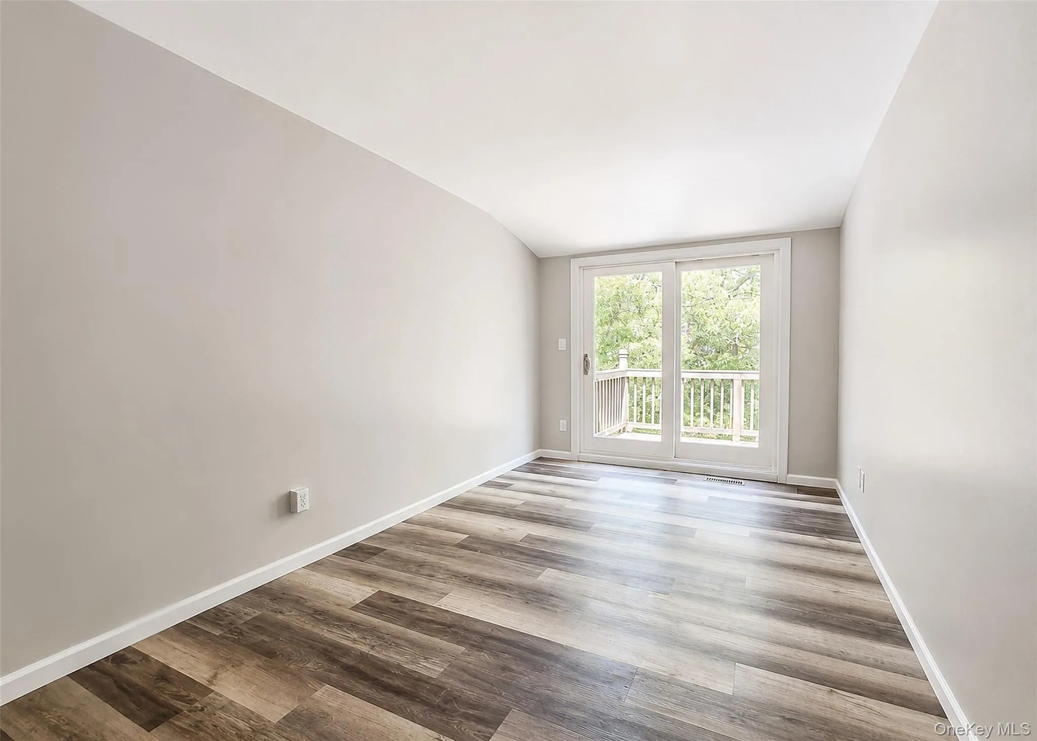 136 Hill Crescent, Riverhead, NY, 3 Bedrooms Bedrooms, 5 Rooms Rooms,1 BathroomBathrooms,Residential Lease,For Rent,Hill,0,1016243 136 Hill Crescent, Riverhead, NY, 3 Bedrooms Bedrooms, 5 Rooms Rooms,1 BathroomBathrooms,Residential Lease,For Rent,Hill,0,1016243