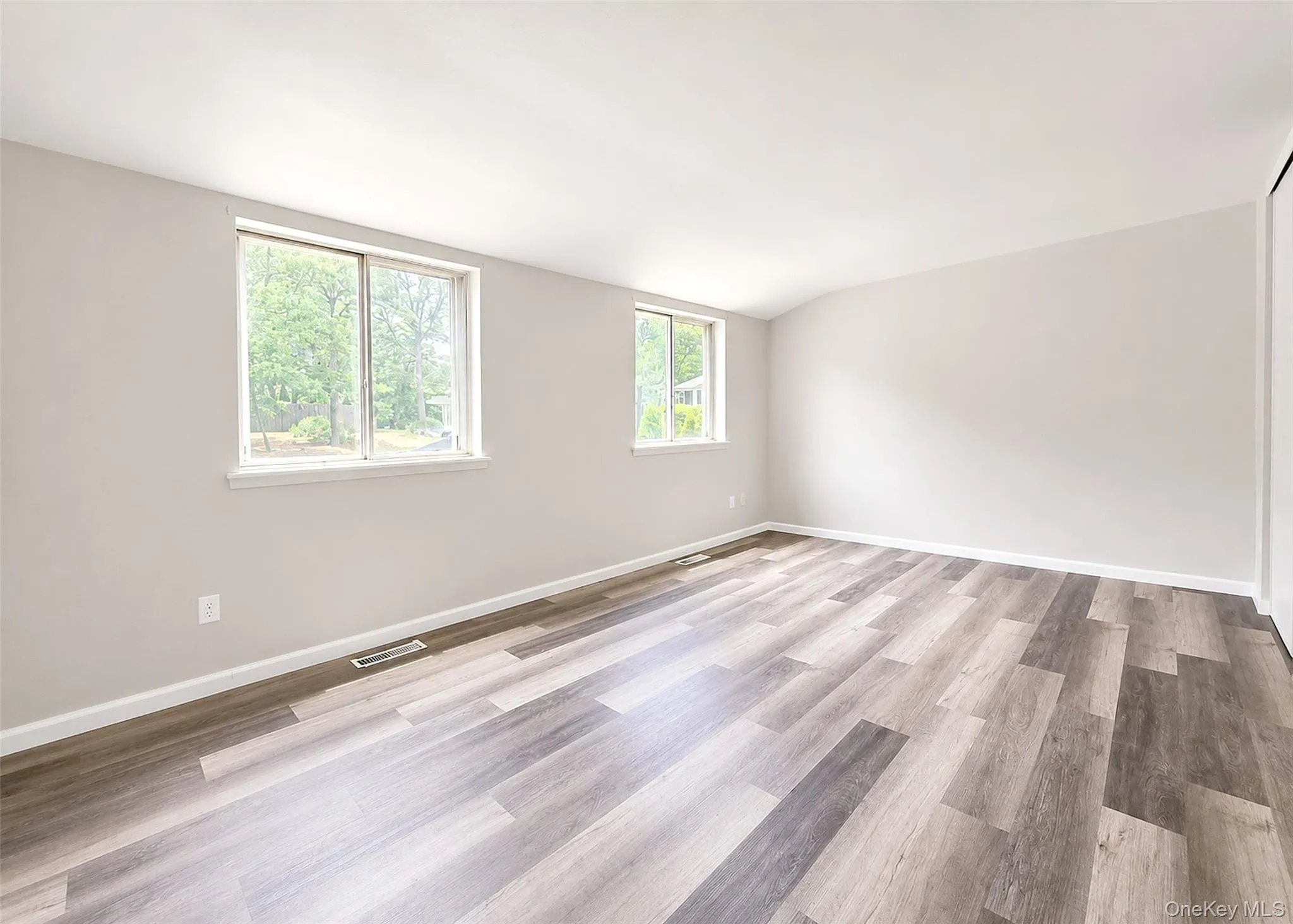 136 Hill Crescent, Riverhead, NY, 3 Bedrooms Bedrooms, 5 Rooms Rooms,1 BathroomBathrooms,Residential Lease,For Rent,Hill,0,1016243 136 Hill Crescent, Riverhead, NY, 3 Bedrooms Bedrooms, 5 Rooms Rooms,1 BathroomBathrooms,Residential Lease,For Rent,Hill,0,1016243