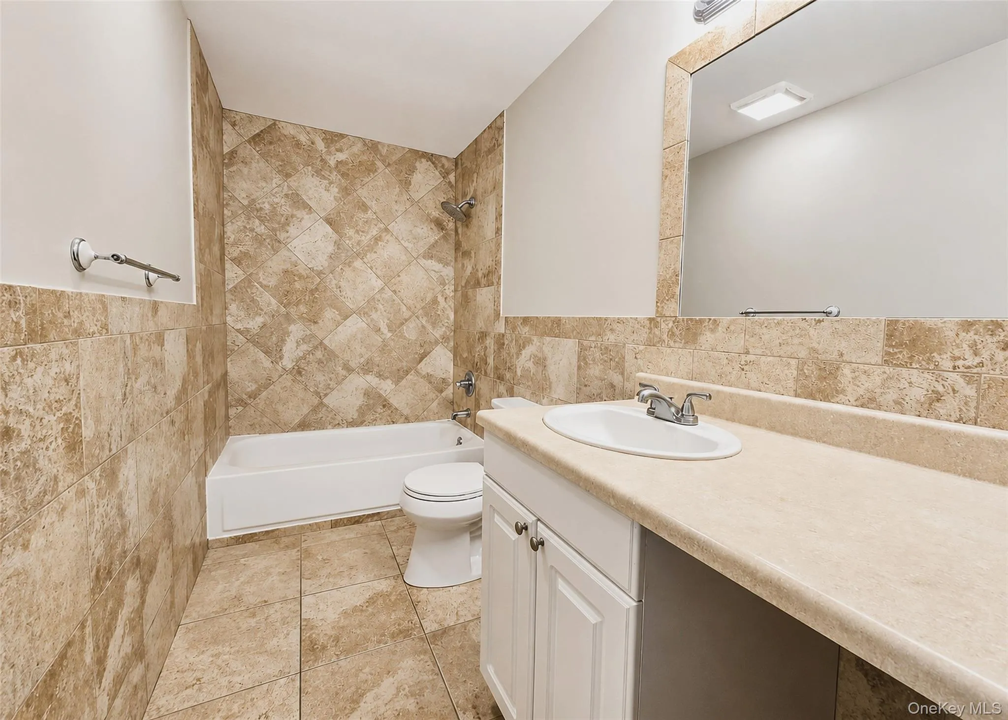 136 Hill Crescent, Riverhead, NY, 3 Bedrooms Bedrooms, 5 Rooms Rooms,1 BathroomBathrooms,Residential Lease,For Rent,Hill,0,1016243 136 Hill Crescent, Riverhead, NY, 3 Bedrooms Bedrooms, 5 Rooms Rooms,1 BathroomBathrooms,Residential Lease,For Rent,Hill,0,1016243