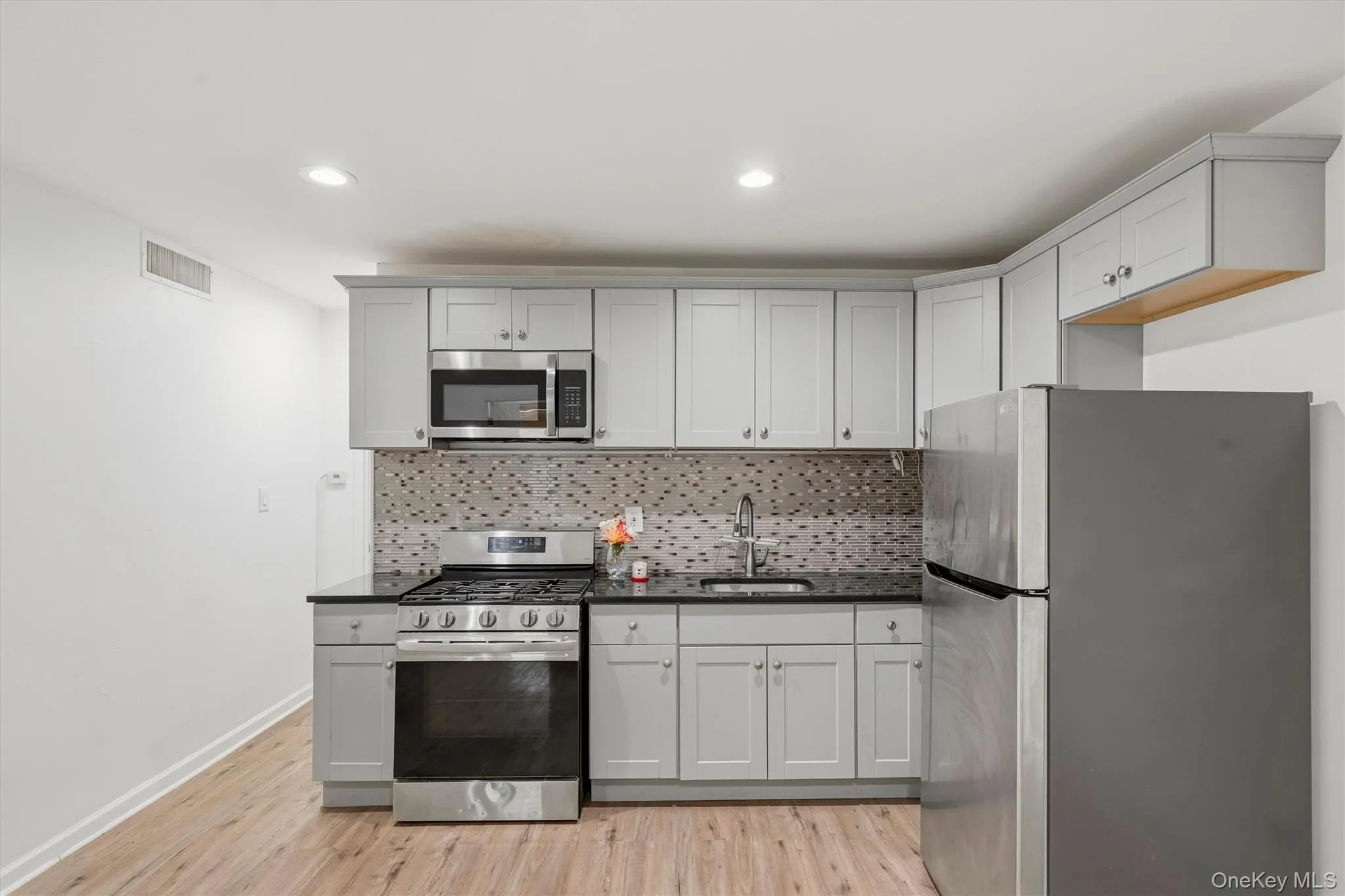 411 Liberty Street, Newburgh (city), NY, 3 Bedrooms Bedrooms, 5 Rooms Rooms,1 BathroomBathrooms,Residential Lease,For Rent,Liberty,0,1016248 411 Liberty Street, Newburgh (city), NY, 3 Bedrooms Bedrooms, 5 Rooms Rooms,1 BathroomBathrooms,Residential Lease,For Rent,Liberty,0,1016248