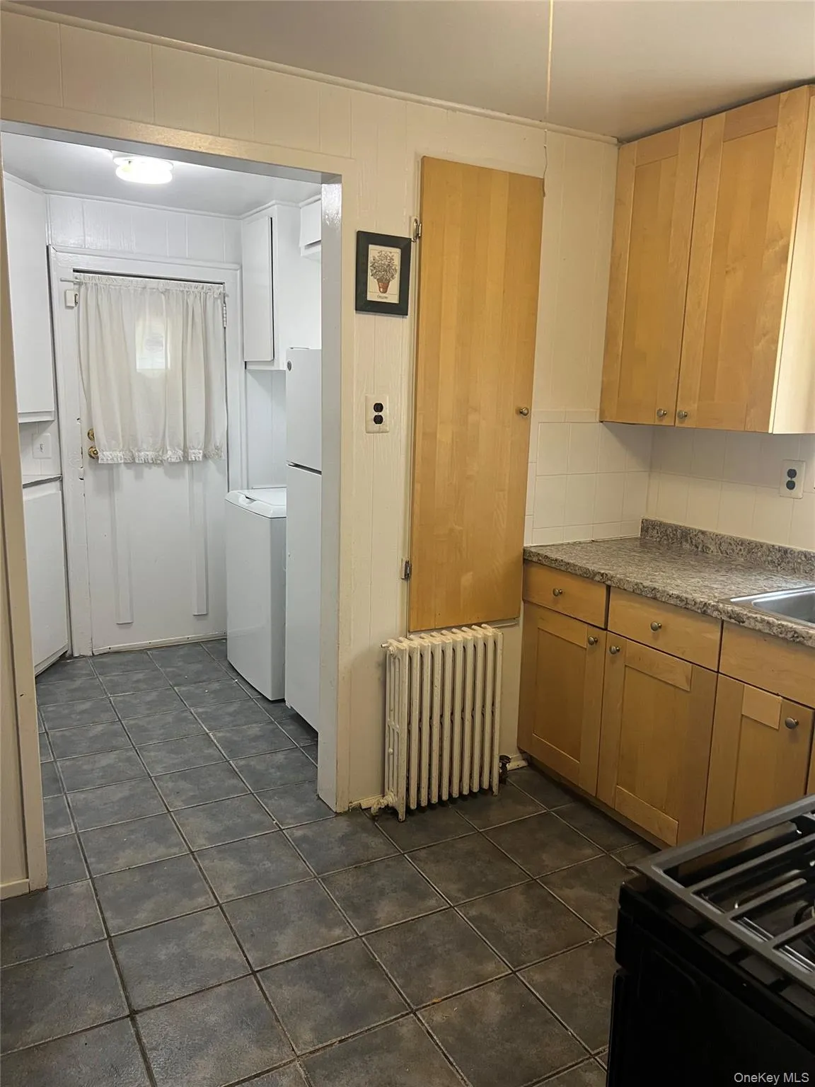 27 Wellington Place, Babylon, NY, 3 Bedrooms Bedrooms, 7 Rooms Rooms,1 BathroomBathrooms,Residential,For Rent,Wellington,0,1016251 27 Wellington Place, Babylon, NY, 3 Bedrooms Bedrooms, 7 Rooms Rooms,1 BathroomBathrooms,Residential,For Rent,Wellington,0,1016251
