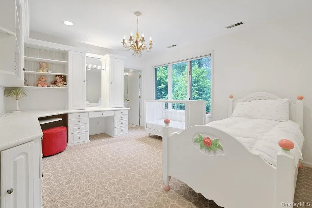 Bedroom with ensuite Bedroom with ensuite