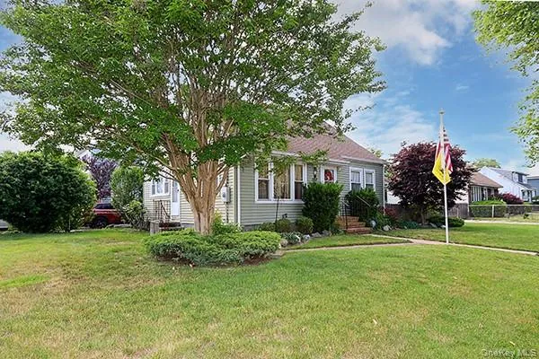 100 Laux Place, Hempstead, NY, 3 Bedrooms Bedrooms, 5 Rooms Rooms,2 BathroomsBathrooms,Residential,For Rent,Laux,0,1016254 100 Laux Place, Hempstead, NY, 3 Bedrooms Bedrooms, 5 Rooms Rooms,2 BathroomsBathrooms,Residential,For Rent,Laux,0,1016254