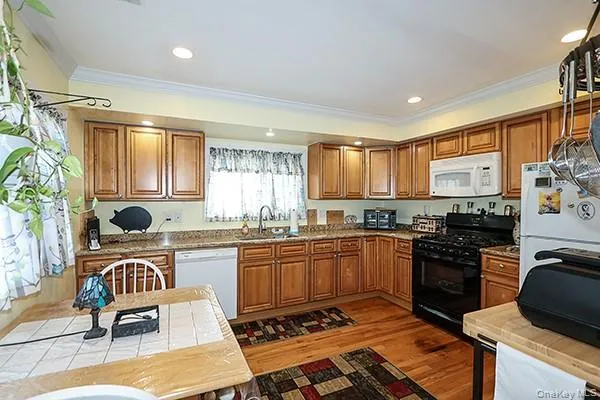 100 Laux Place, Hempstead, NY, 3 Bedrooms Bedrooms, 5 Rooms Rooms,2 BathroomsBathrooms,Residential,For Rent,Laux,0,1016254 100 Laux Place, Hempstead, NY, 3 Bedrooms Bedrooms, 5 Rooms Rooms,2 BathroomsBathrooms,Residential,For Rent,Laux,0,1016254