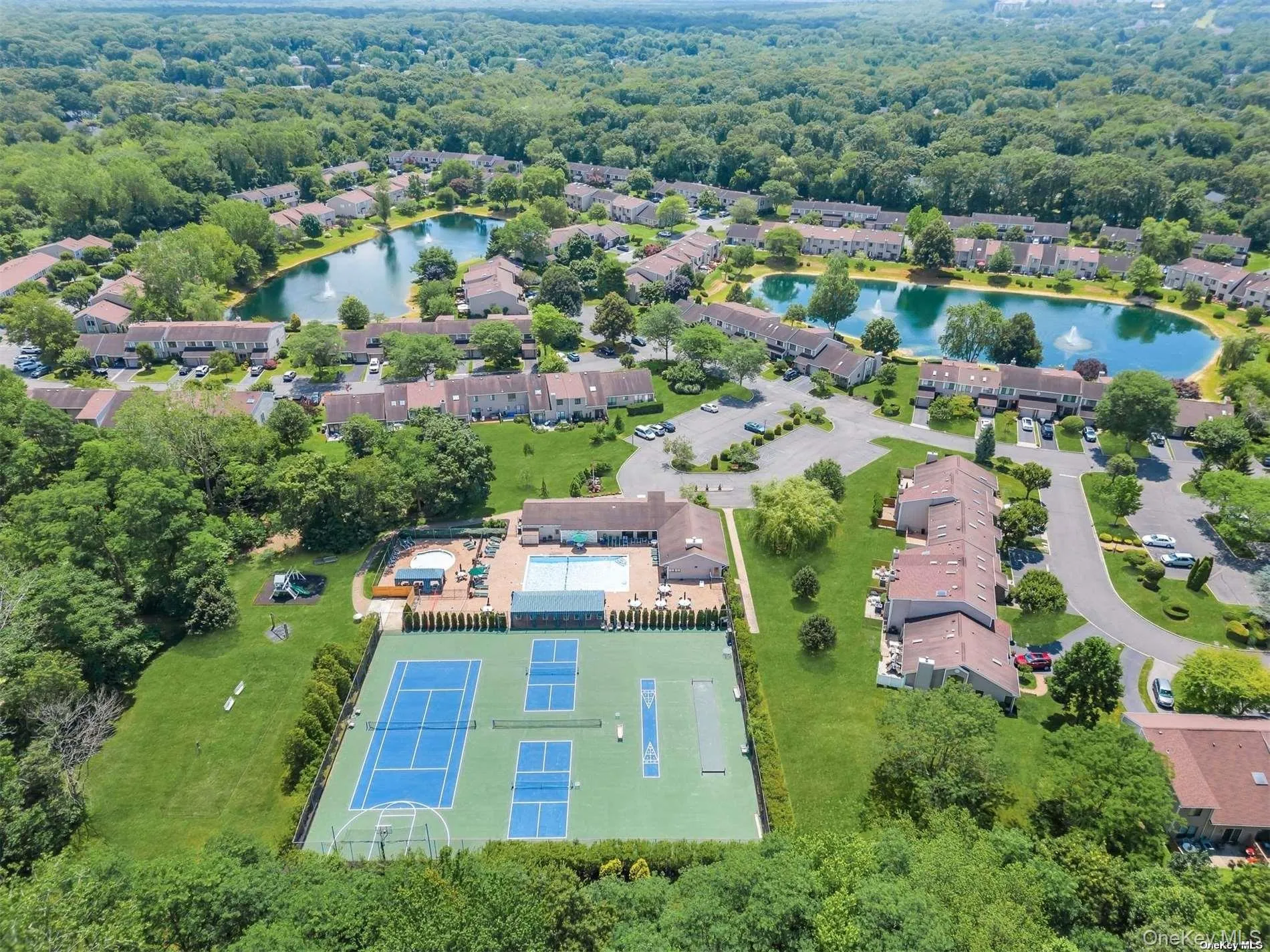261 Pond View Ln, Smithtown, NY, 3 Bedrooms Bedrooms, 6 Rooms Rooms,2 BathroomsBathrooms,Residential Lease,For Rent,Pond View Ln,0,1016255 261 Pond View Ln, Smithtown, NY, 3 Bedrooms Bedrooms, 6 Rooms Rooms,2 BathroomsBathrooms,Residential Lease,For Rent,Pond View Ln,0,1016255