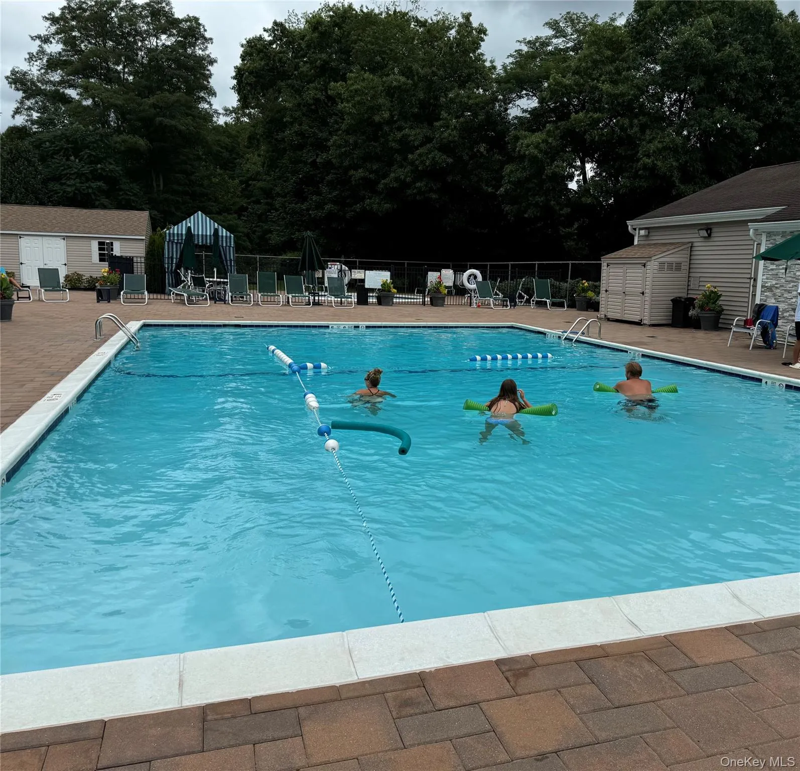 261 Pond View Ln, Smithtown, NY, 3 Bedrooms Bedrooms, 6 Rooms Rooms,2 BathroomsBathrooms,Residential Lease,For Rent,Pond View Ln,0,1016255 261 Pond View Ln, Smithtown, NY, 3 Bedrooms Bedrooms, 6 Rooms Rooms,2 BathroomsBathrooms,Residential Lease,For Rent,Pond View Ln,0,1016255