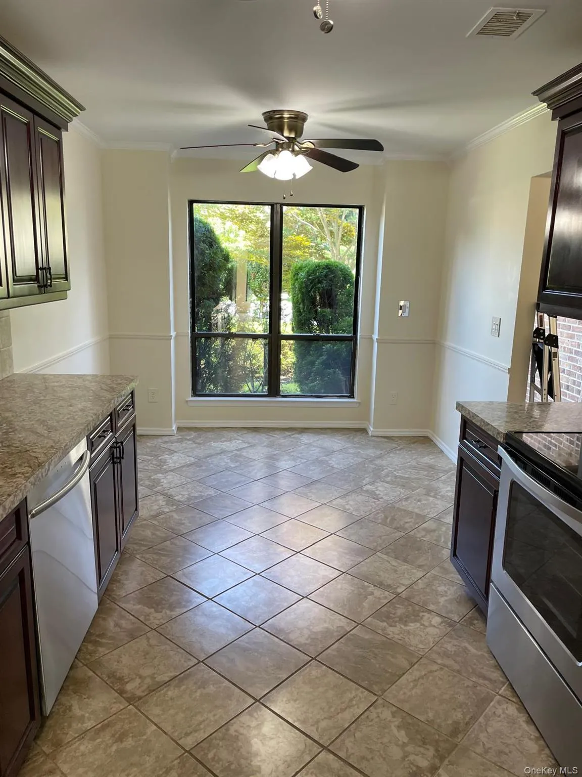 261 Pond View Ln, Smithtown, NY, 3 Bedrooms Bedrooms, 6 Rooms Rooms,2 BathroomsBathrooms,Residential Lease,For Rent,Pond View Ln,0,1016255 261 Pond View Ln, Smithtown, NY, 3 Bedrooms Bedrooms, 6 Rooms Rooms,2 BathroomsBathrooms,Residential Lease,For Rent,Pond View Ln,0,1016255