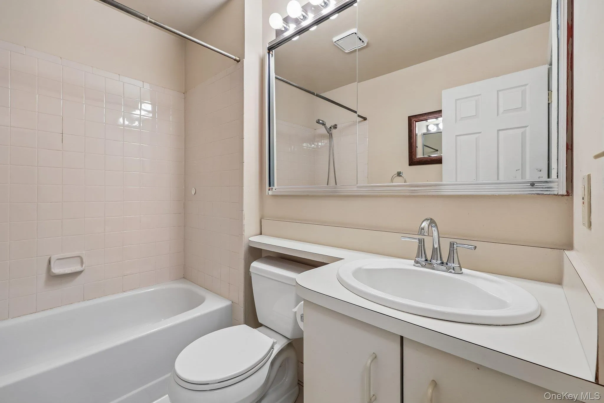 181 Deer Ct Drive, Middletown, NY, 3 Bedrooms Bedrooms, 8 Rooms Rooms,2 BathroomsBathrooms,Residential,For Rent,Deer Ct,0,1016257 181 Deer Ct Drive, Middletown, NY, 3 Bedrooms Bedrooms, 8 Rooms Rooms,2 BathroomsBathrooms,Residential,For Rent,Deer Ct,0,1016257
