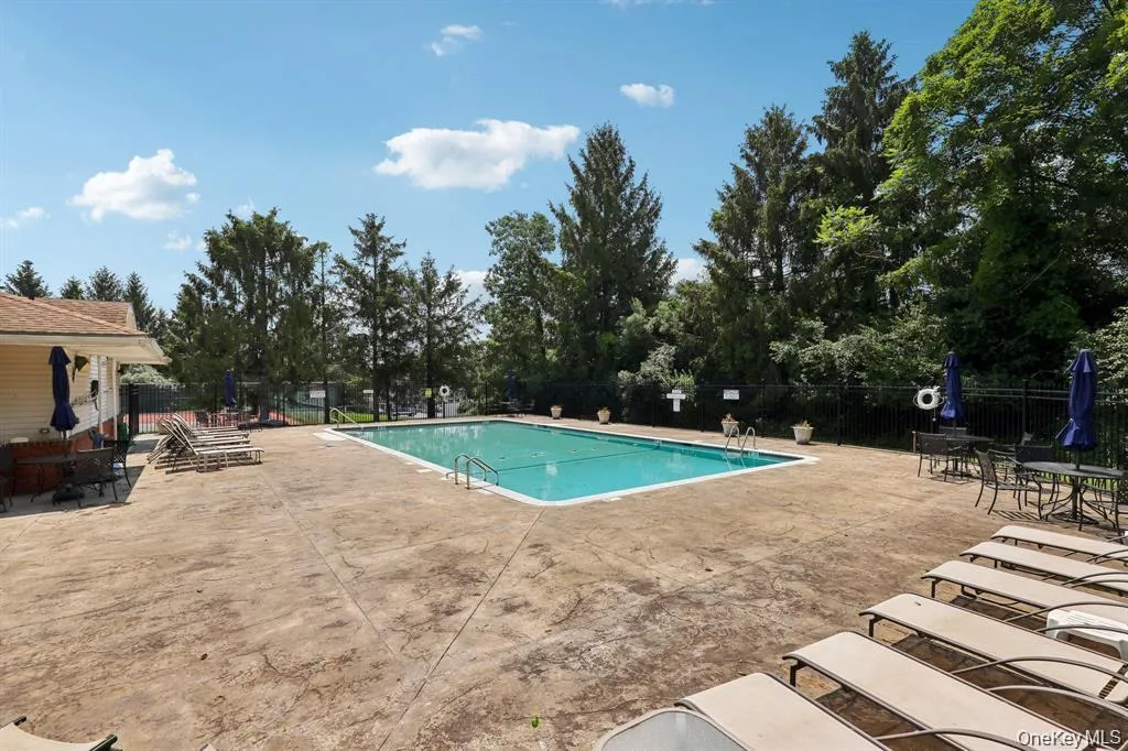 181 Deer Ct Drive, Middletown, NY, 3 Bedrooms Bedrooms, 8 Rooms Rooms,2 BathroomsBathrooms,Residential,For Rent,Deer Ct,0,1016257 181 Deer Ct Drive, Middletown, NY, 3 Bedrooms Bedrooms, 8 Rooms Rooms,2 BathroomsBathrooms,Residential,For Rent,Deer Ct,0,1016257