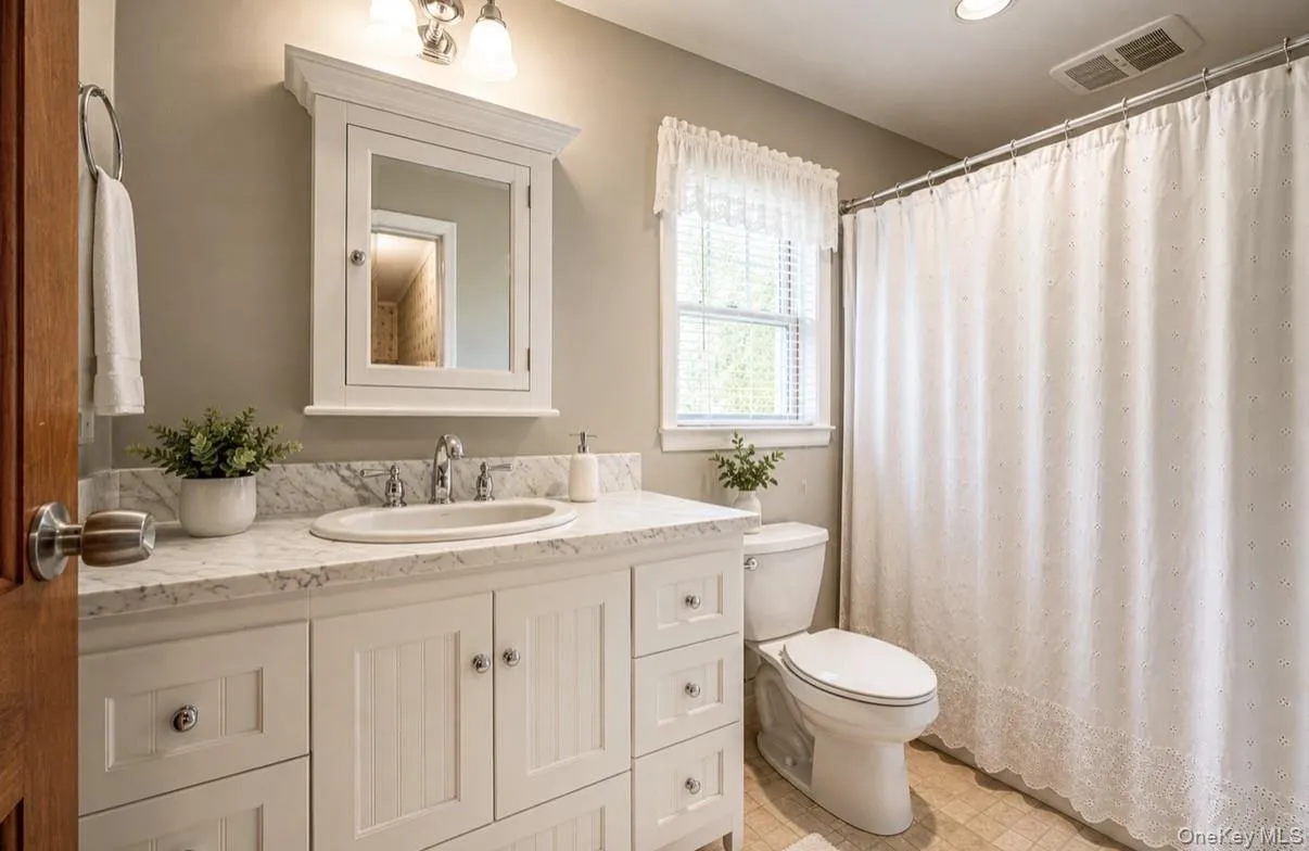 111 Stony Hollow Road, Huntington, NY, 3 Bedrooms Bedrooms, 8 Rooms Rooms,2 BathroomsBathrooms,Residential,For Rent,Stony Hollow,0,1016262 111 Stony Hollow Road, Huntington, NY, 3 Bedrooms Bedrooms, 8 Rooms Rooms,2 BathroomsBathrooms,Residential,For Rent,Stony Hollow,0,1016262