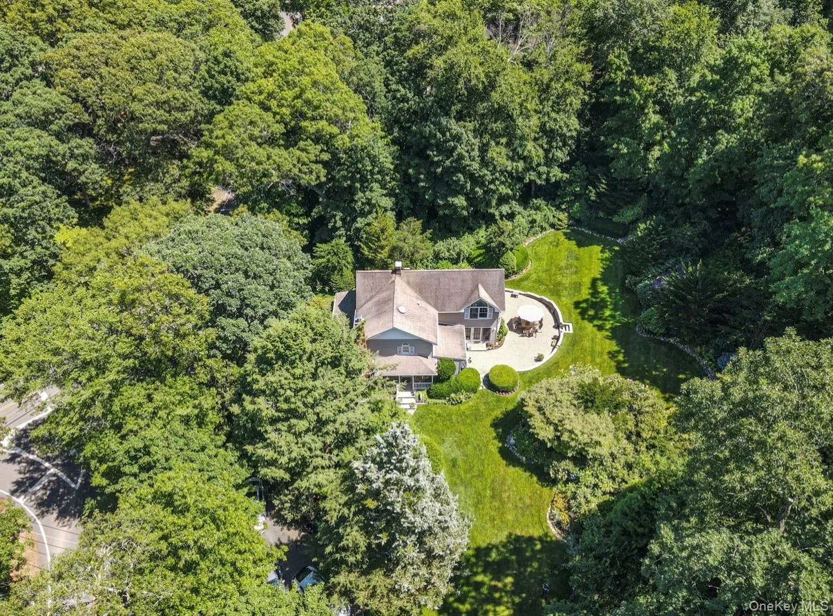 111 Stony Hollow Road, Huntington, NY, 3 Bedrooms Bedrooms, 8 Rooms Rooms,2 BathroomsBathrooms,Residential,For Rent,Stony Hollow,0,1016262 111 Stony Hollow Road, Huntington, NY, 3 Bedrooms Bedrooms, 8 Rooms Rooms,2 BathroomsBathrooms,Residential,For Rent,Stony Hollow,0,1016262