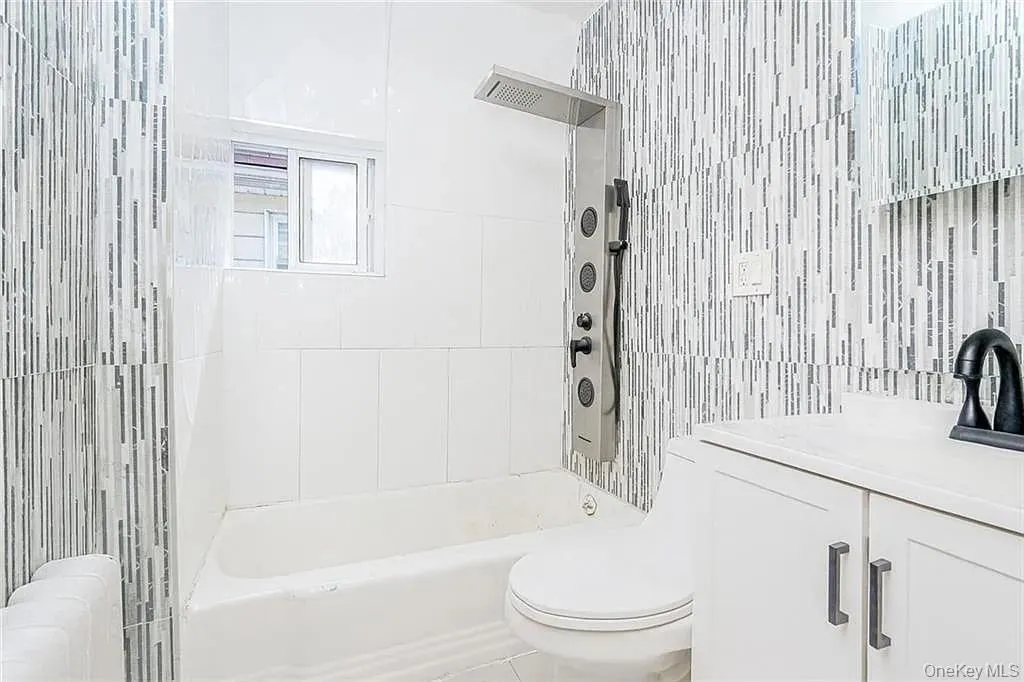 592 39th Street, New York, NY, 2 Bedrooms Bedrooms, 4 Rooms Rooms,1 BathroomBathrooms,Residential Lease,For Rent,39th,0,KEY1016263 592 39th Street, New York, NY, 2 Bedrooms Bedrooms, 4 Rooms Rooms,1 BathroomBathrooms,Residential Lease,For Rent,39th,0,KEY1016263