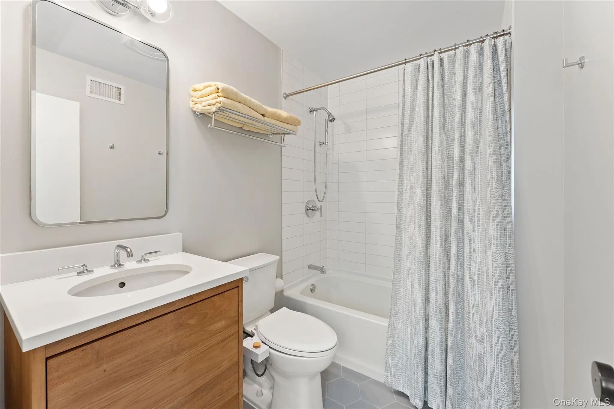 170 Crest Drive, Greenburgh, NY, 3 Bedrooms Bedrooms, 6 Rooms Rooms,2 BathroomsBathrooms,Residential,For Rent,Crest,0,KEY1016265 170 Crest Drive, Greenburgh, NY, 3 Bedrooms Bedrooms, 6 Rooms Rooms,2 BathroomsBathrooms,Residential,For Rent,Crest,0,KEY1016265