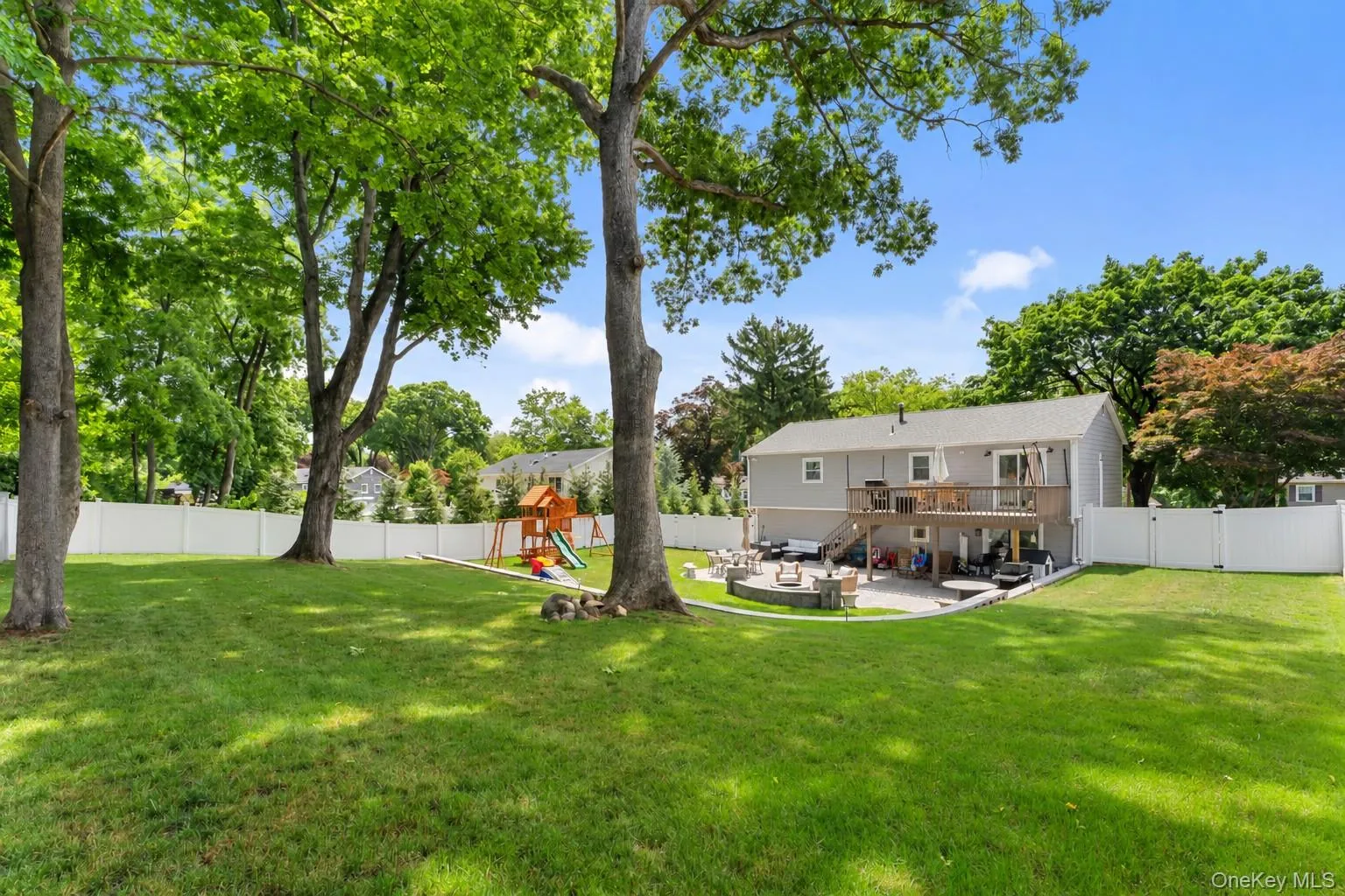 575 Babbling Brook Lane, Clarkstown, NY, 3 Bedrooms Bedrooms, 9 Rooms Rooms,2 BathroomsBathrooms,Residential,For Rent,Babbling Brook,0,1016268 575 Babbling Brook Lane, Clarkstown, NY, 3 Bedrooms Bedrooms, 9 Rooms Rooms,2 BathroomsBathrooms,Residential,For Rent,Babbling Brook,0,1016268