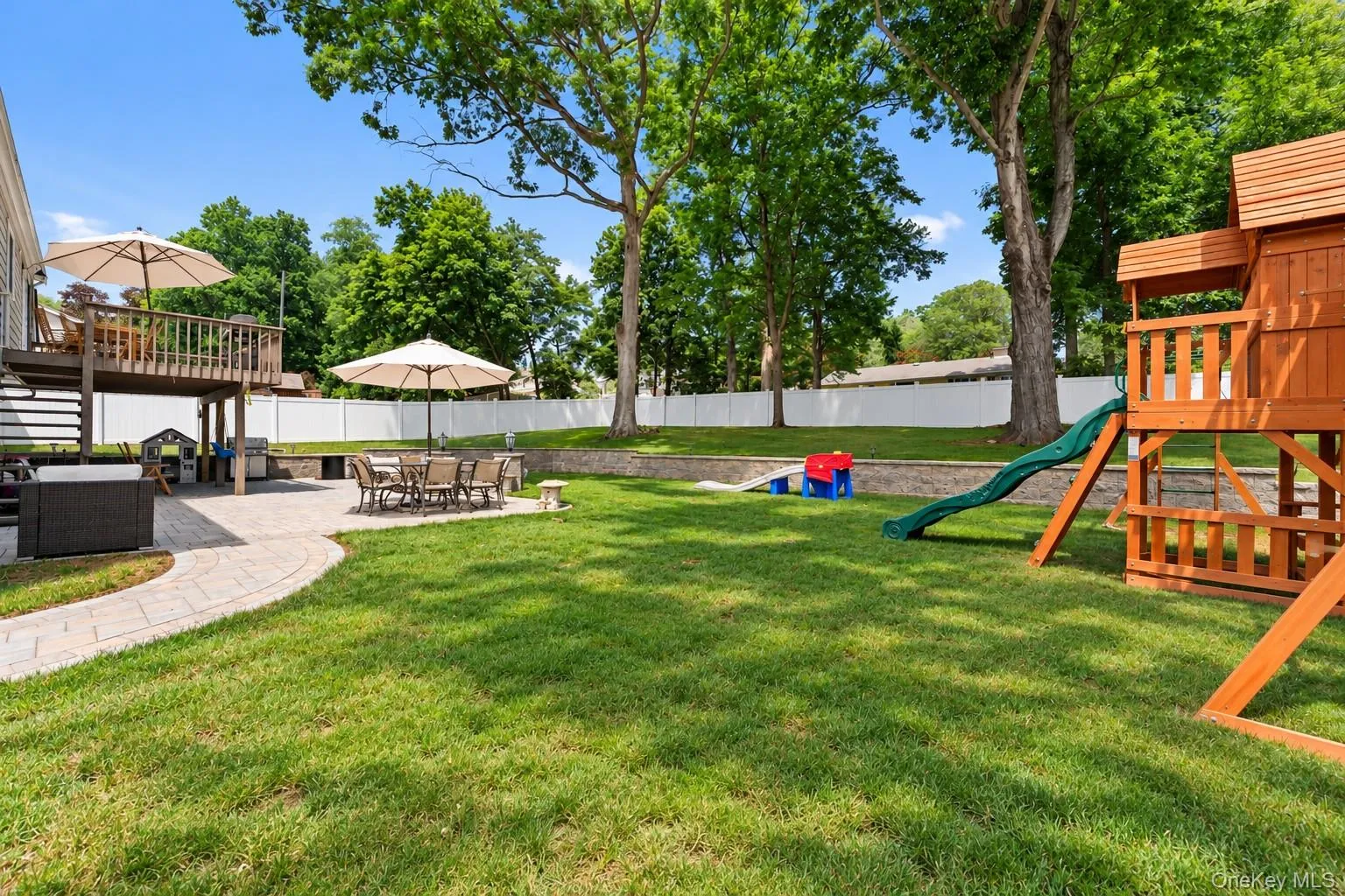 575 Babbling Brook Lane, Clarkstown, NY, 3 Bedrooms Bedrooms, 9 Rooms Rooms,2 BathroomsBathrooms,Residential,For Rent,Babbling Brook,0,1016268 575 Babbling Brook Lane, Clarkstown, NY, 3 Bedrooms Bedrooms, 9 Rooms Rooms,2 BathroomsBathrooms,Residential,For Rent,Babbling Brook,0,1016268