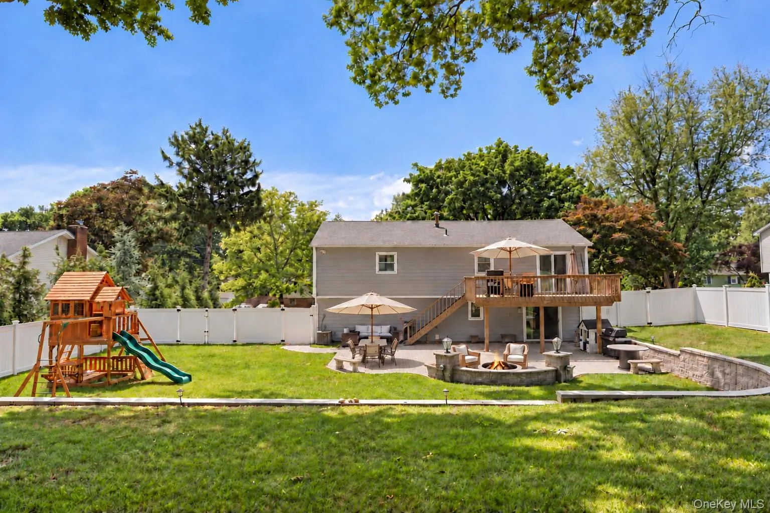 575 Babbling Brook Lane, Clarkstown, NY, 3 Bedrooms Bedrooms, 9 Rooms Rooms,2 BathroomsBathrooms,Residential,For Rent,Babbling Brook,0,1016268 575 Babbling Brook Lane, Clarkstown, NY, 3 Bedrooms Bedrooms, 9 Rooms Rooms,2 BathroomsBathrooms,Residential,For Rent,Babbling Brook,0,1016268
