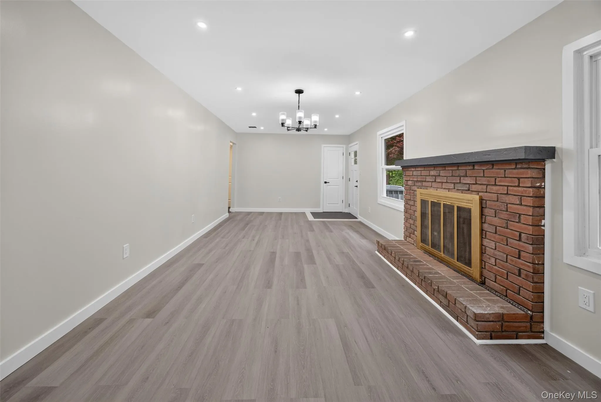 179 Roosevelt Road, Hyde Park, NY, 4 Bedrooms Bedrooms, 10 Rooms Rooms,2 BathroomsBathrooms,Residential Lease,For Rent,Roosevelt,0,1016279 179 Roosevelt Road, Hyde Park, NY, 4 Bedrooms Bedrooms, 10 Rooms Rooms,2 BathroomsBathrooms,Residential Lease,For Rent,Roosevelt,0,1016279