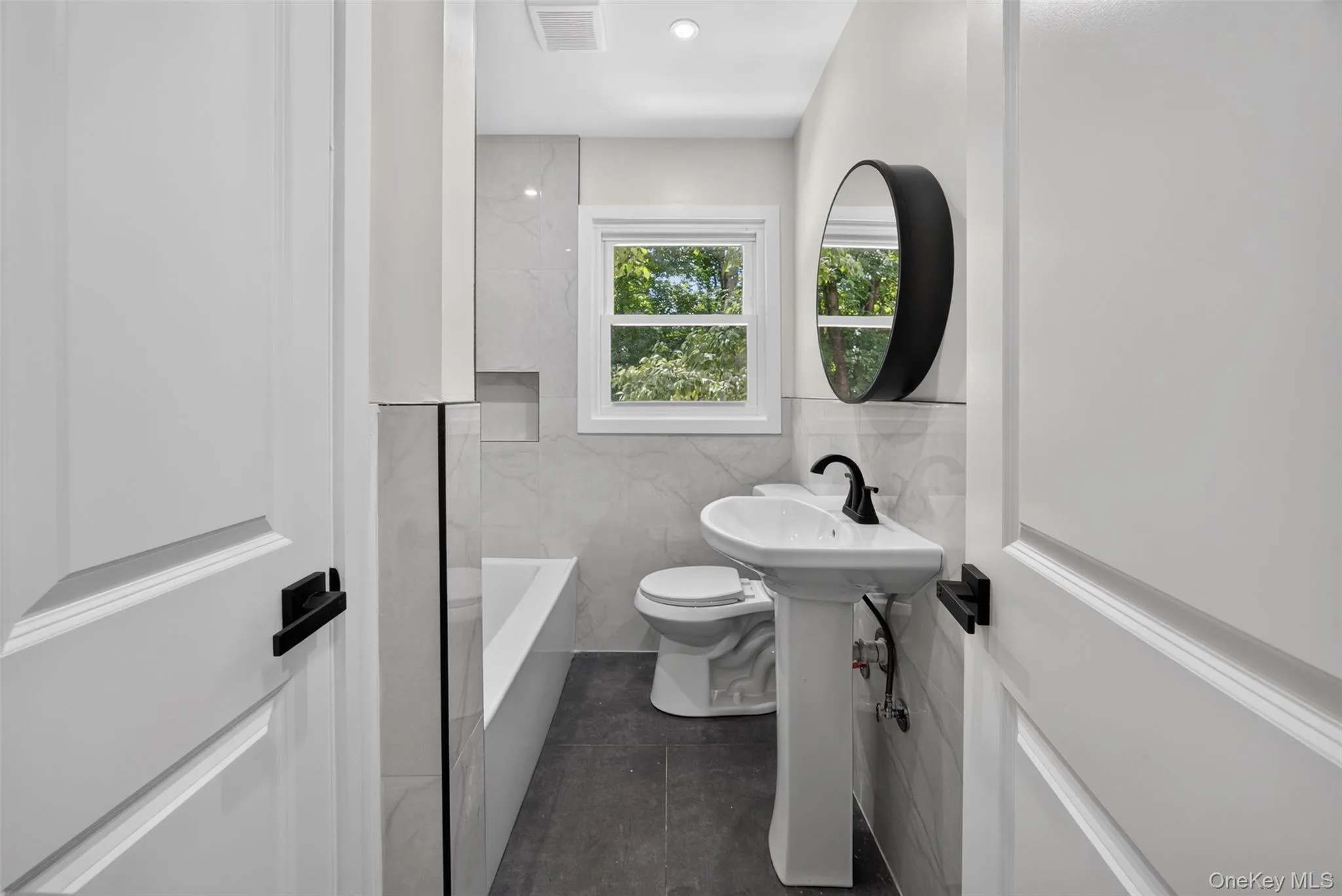 179 Roosevelt Road, Hyde Park, NY, 4 Bedrooms Bedrooms, 10 Rooms Rooms,2 BathroomsBathrooms,Residential Lease,For Rent,Roosevelt,0,1016279 179 Roosevelt Road, Hyde Park, NY, 4 Bedrooms Bedrooms, 10 Rooms Rooms,2 BathroomsBathrooms,Residential Lease,For Rent,Roosevelt,0,1016279