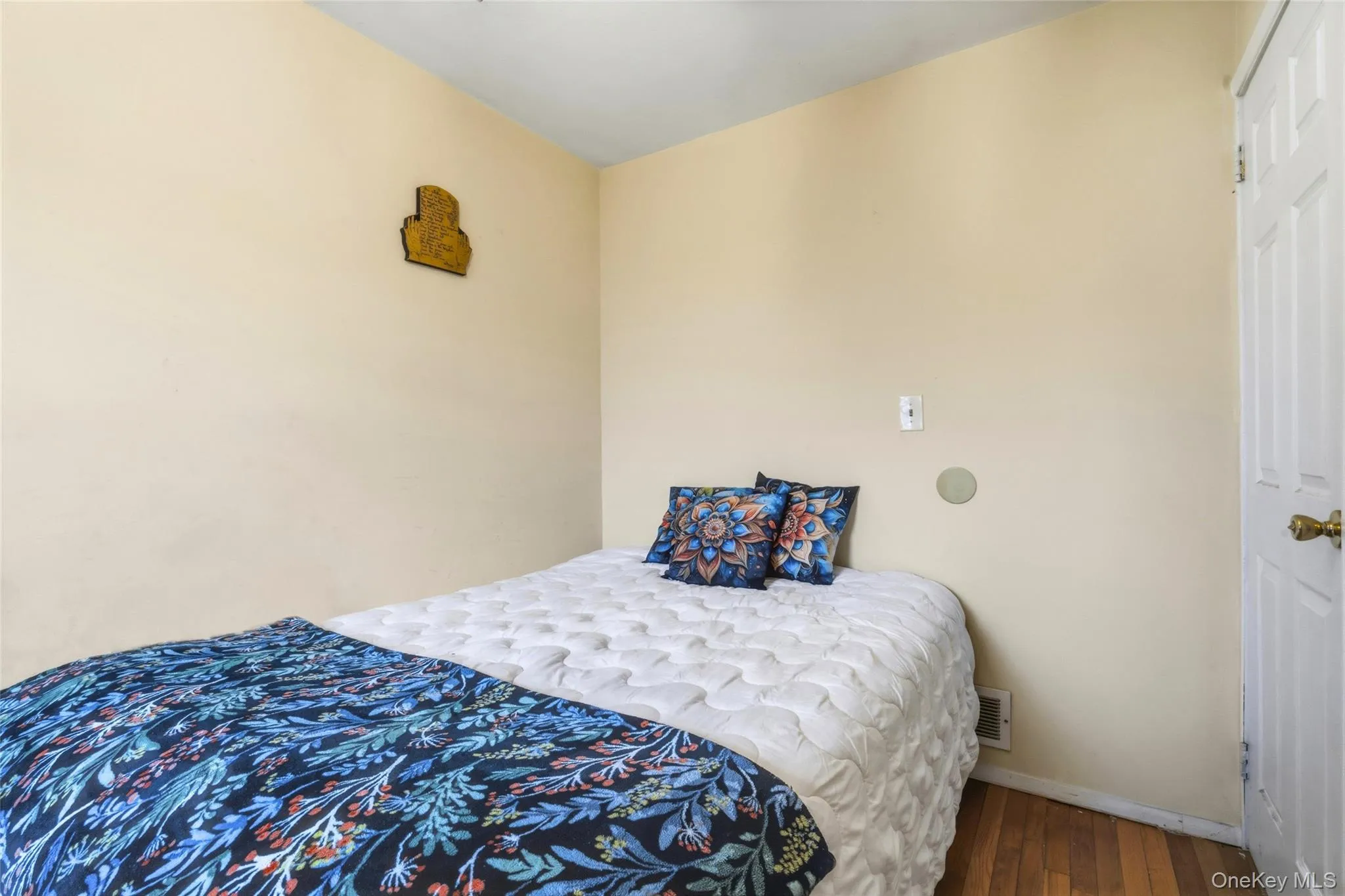 3414 Great Neck Road, Babylon, NY, 3 Bedrooms Bedrooms, 9 Rooms Rooms,1 BathroomBathrooms,Residential,For Rent,Great Neck,0,1016284 3414 Great Neck Road, Babylon, NY, 3 Bedrooms Bedrooms, 9 Rooms Rooms,1 BathroomBathrooms,Residential,For Rent,Great Neck,0,1016284
