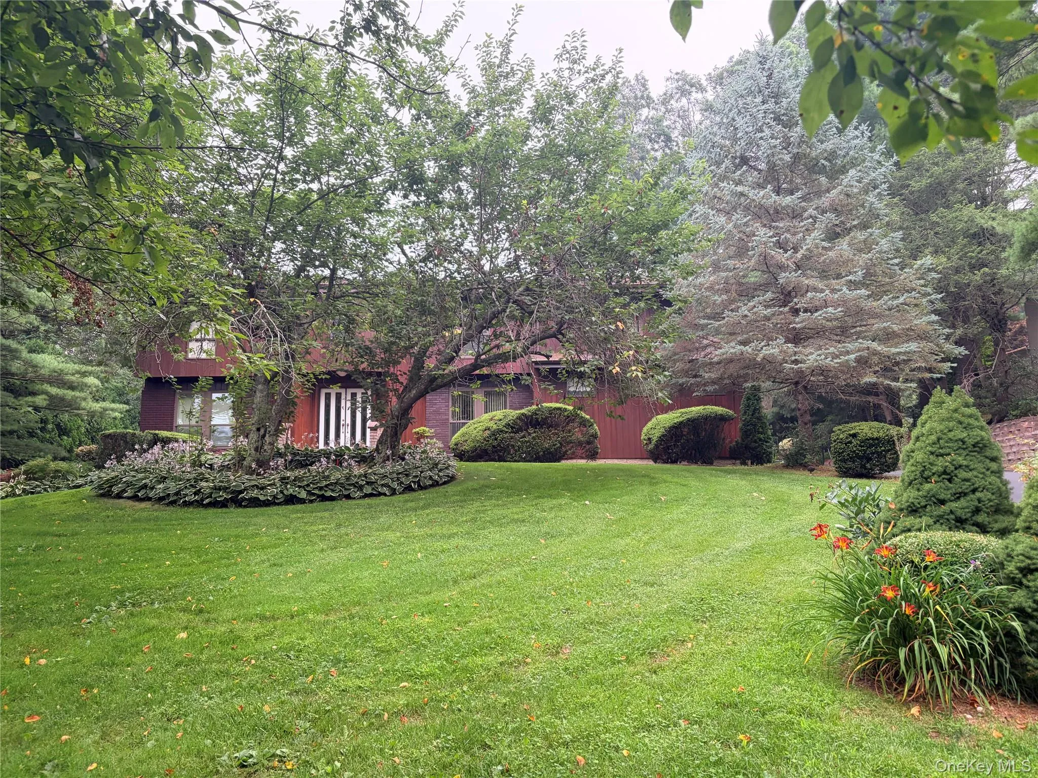 17 Calumet Drive, Huntington, NY, 5 Bedrooms Bedrooms, 11 Rooms Rooms,3 BathroomsBathrooms,Residential,For Rent,Calumet,0,1016292 17 Calumet Drive, Huntington, NY, 5 Bedrooms Bedrooms, 11 Rooms Rooms,3 BathroomsBathrooms,Residential,For Rent,Calumet,0,1016292