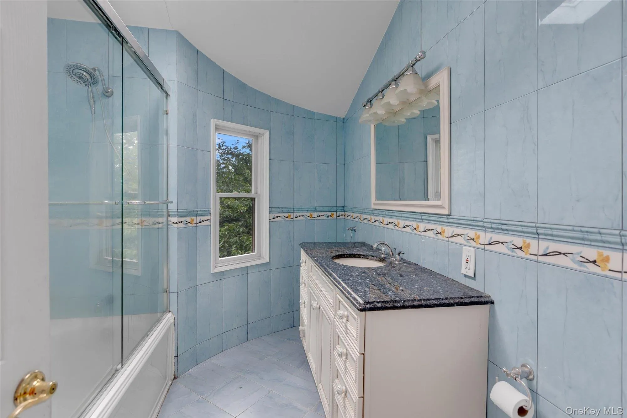 17 Calumet Drive, Huntington, NY, 5 Bedrooms Bedrooms, 11 Rooms Rooms,3 BathroomsBathrooms,Residential,For Rent,Calumet,0,1016292 17 Calumet Drive, Huntington, NY, 5 Bedrooms Bedrooms, 11 Rooms Rooms,3 BathroomsBathrooms,Residential,For Rent,Calumet,0,1016292