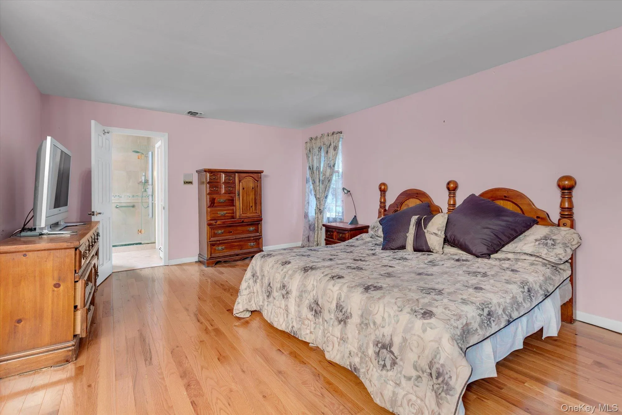 17 Calumet Drive, Huntington, NY, 5 Bedrooms Bedrooms, 11 Rooms Rooms,3 BathroomsBathrooms,Residential,For Rent,Calumet,0,1016292 17 Calumet Drive, Huntington, NY, 5 Bedrooms Bedrooms, 11 Rooms Rooms,3 BathroomsBathrooms,Residential,For Rent,Calumet,0,1016292