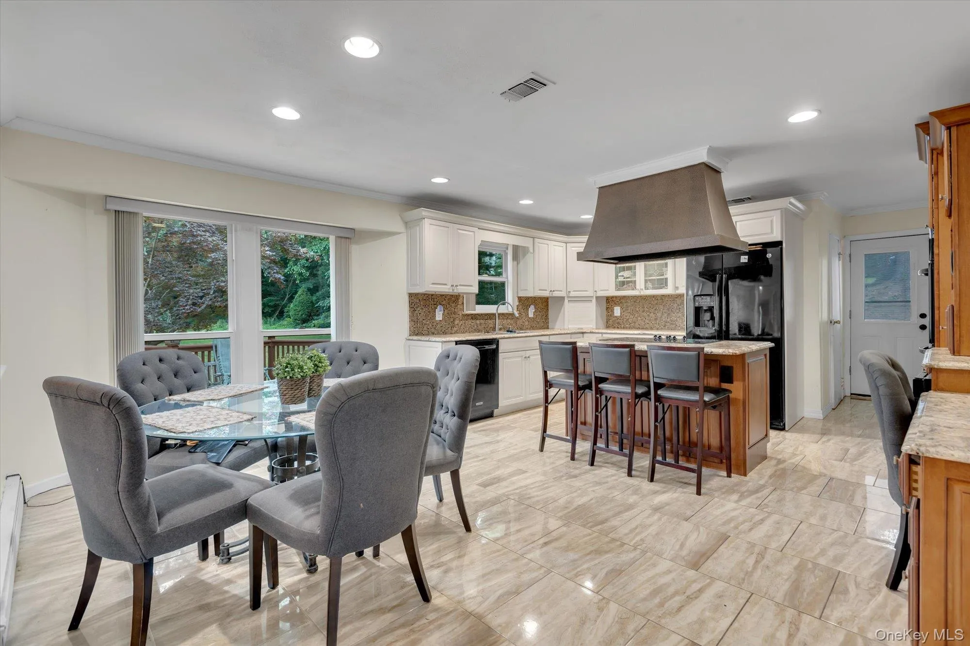 17 Calumet Drive, Huntington, NY, 5 Bedrooms Bedrooms, 11 Rooms Rooms,3 BathroomsBathrooms,Residential,For Rent,Calumet,0,1016292 17 Calumet Drive, Huntington, NY, 5 Bedrooms Bedrooms, 11 Rooms Rooms,3 BathroomsBathrooms,Residential,For Rent,Calumet,0,1016292