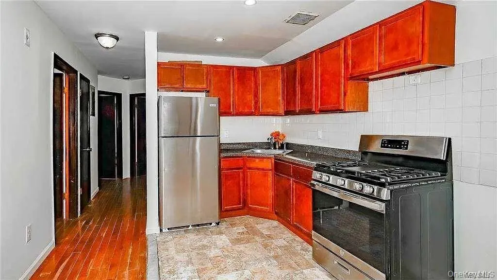 16425 109th, New York, NY, 3 Bedrooms Bedrooms, 6 Rooms Rooms,2 BathroomsBathrooms,Residential Lease,For Rent,109th,0,1016296 16425 109th, New York, NY, 3 Bedrooms Bedrooms, 6 Rooms Rooms,2 BathroomsBathrooms,Residential Lease,For Rent,109th,0,1016296