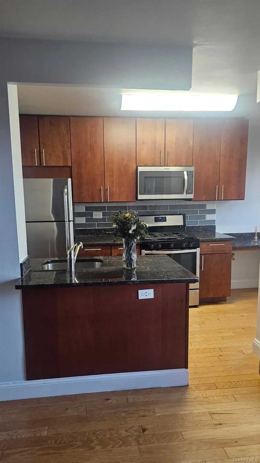 12399 Flatlands Avenue, New York, NY, 3 Rooms Rooms,1 BathroomBathrooms,Residential Lease,For Rent,Flatlands,0,1016303 12399 Flatlands Avenue, New York, NY, 3 Rooms Rooms,1 BathroomBathrooms,Residential Lease,For Rent,Flatlands,0,1016303