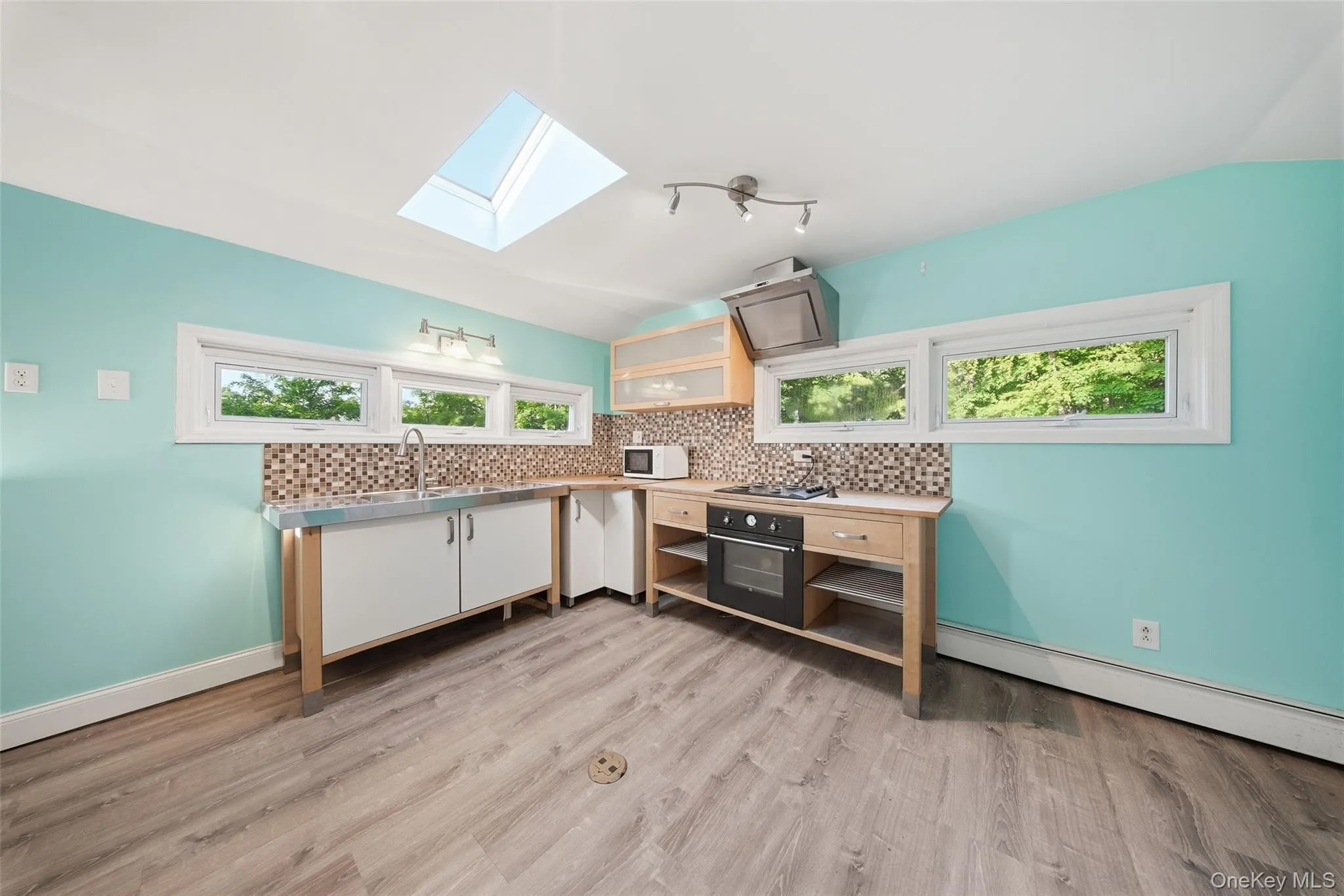 1 Mercy Lane, Mount Hope, NY, 2 Bedrooms Bedrooms, 6 Rooms Rooms,1 BathroomBathrooms,Residential,For Rent,Mercy,0,1016304 1 Mercy Lane, Mount Hope, NY, 2 Bedrooms Bedrooms, 6 Rooms Rooms,1 BathroomBathrooms,Residential,For Rent,Mercy,0,1016304
