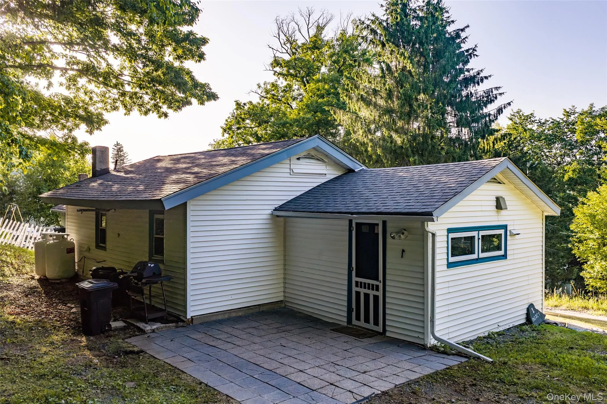 1 Mercy Lane, Mount Hope, NY, 2 Bedrooms Bedrooms, 6 Rooms Rooms,1 BathroomBathrooms,Residential,For Rent,Mercy,0,1016304 1 Mercy Lane, Mount Hope, NY, 2 Bedrooms Bedrooms, 6 Rooms Rooms,1 BathroomBathrooms,Residential,For Rent,Mercy,0,1016304