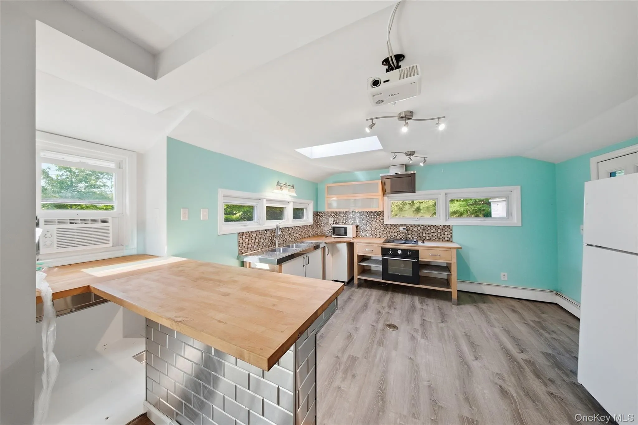 1 Mercy Lane, Mount Hope, NY, 2 Bedrooms Bedrooms, 6 Rooms Rooms,1 BathroomBathrooms,Residential,For Rent,Mercy,0,1016304 1 Mercy Lane, Mount Hope, NY, 2 Bedrooms Bedrooms, 6 Rooms Rooms,1 BathroomBathrooms,Residential,For Rent,Mercy,0,1016304
