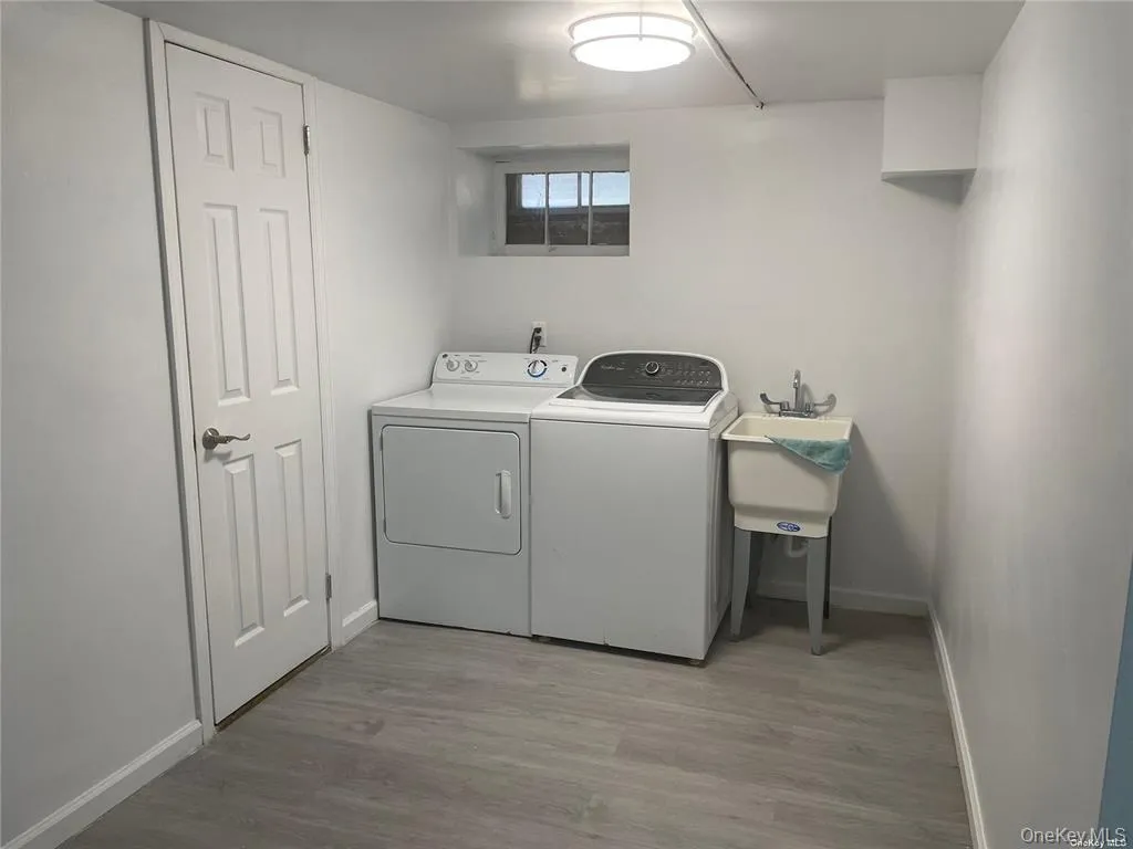 83-27 255th Street, New York, NY, 4 Bedrooms Bedrooms, 6 Rooms Rooms,2 BathroomsBathrooms,Residential Lease,For Rent,255th,0,1016306 83-27 255th Street, New York, NY, 4 Bedrooms Bedrooms, 6 Rooms Rooms,2 BathroomsBathrooms,Residential Lease,For Rent,255th,0,1016306