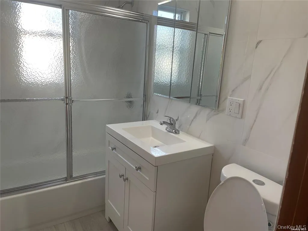83-27 255th Street, New York, NY, 4 Bedrooms Bedrooms, 6 Rooms Rooms,2 BathroomsBathrooms,Residential Lease,For Rent,255th,0,1016306 83-27 255th Street, New York, NY, 4 Bedrooms Bedrooms, 6 Rooms Rooms,2 BathroomsBathrooms,Residential Lease,For Rent,255th,0,1016306